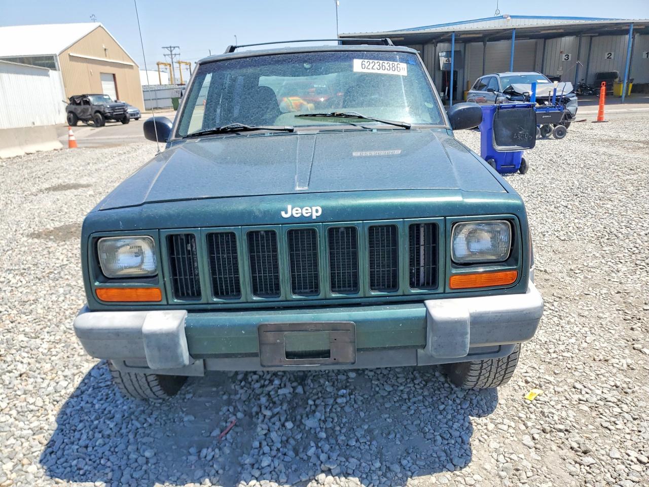 2000 Jeep Cherokee Sport Зеленый vin: 1J4FF48S9YL137707