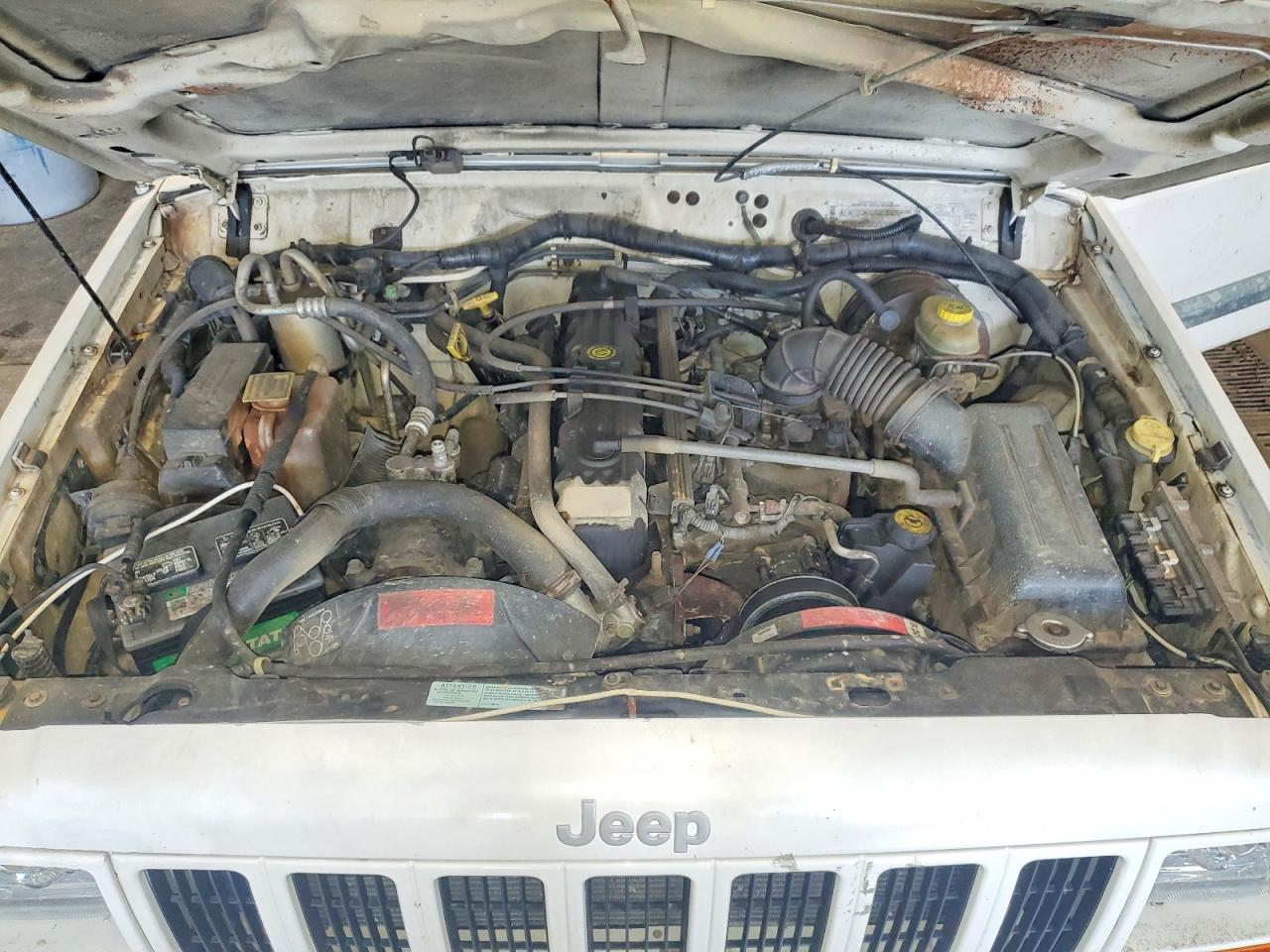 2001 Jeep Cherokee Sport White vin: 1J4FF48SX1L515622