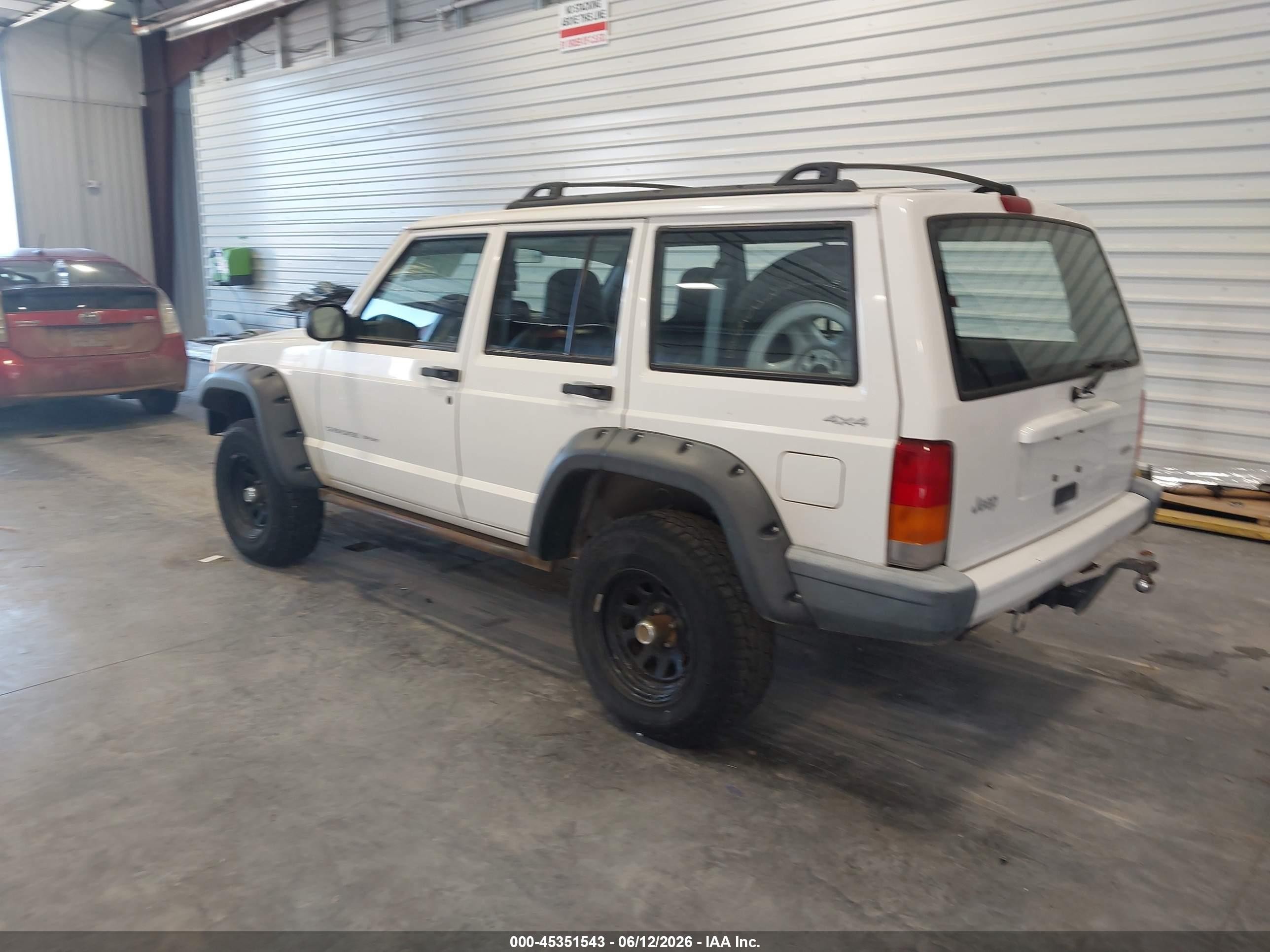 2001 Jeep Cherokee Sport White vin: 1J4FF48SX1L585525