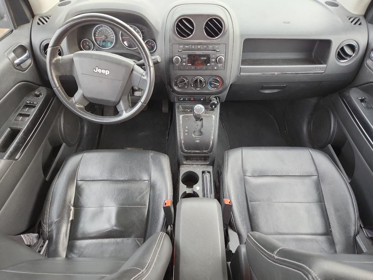 2009 Jeep Compass Limited Silver vin: 1J4FF57B89D230995