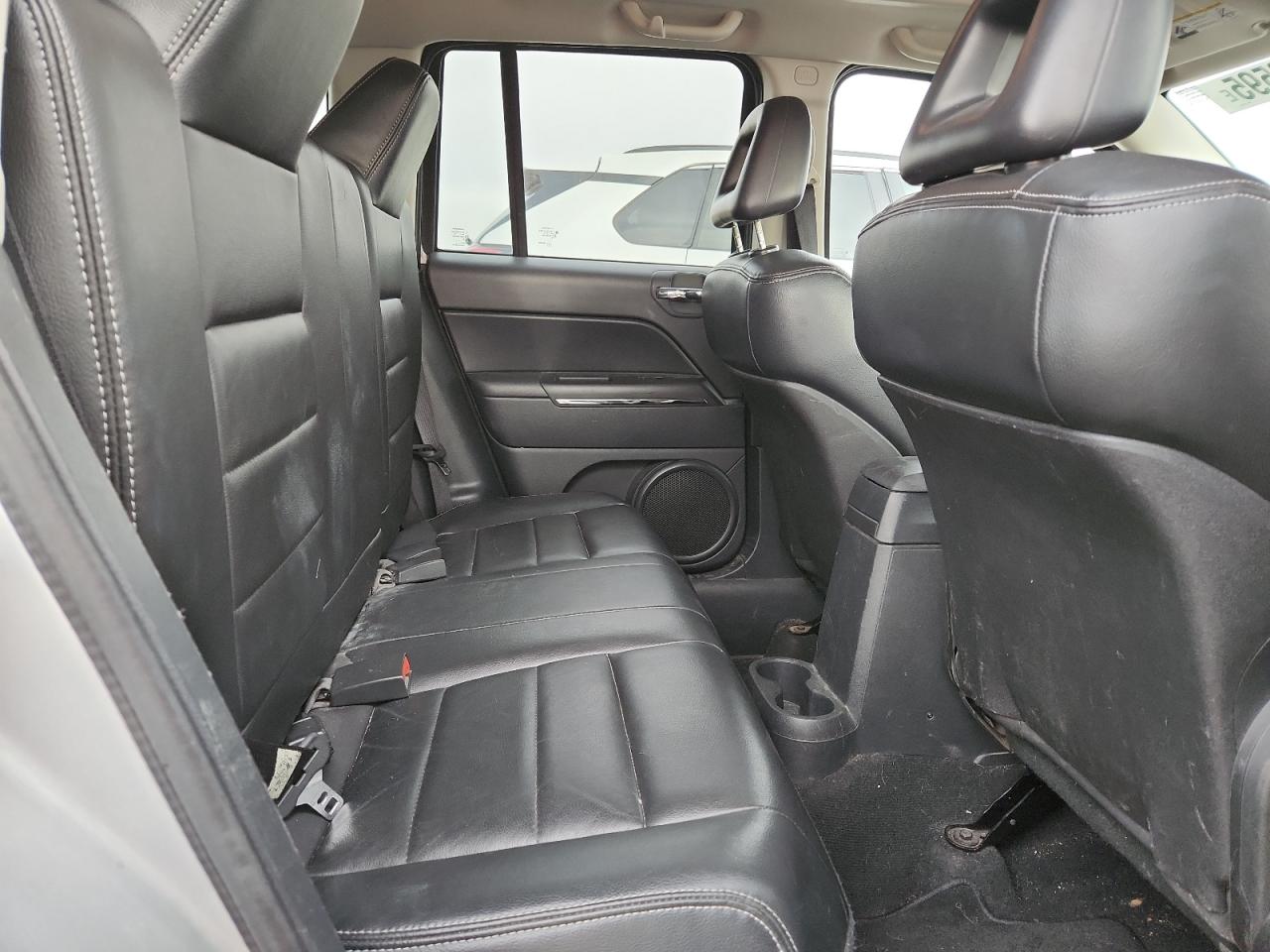 2009 Jeep Compass Limited Silver vin: 1J4FF57B89D230995