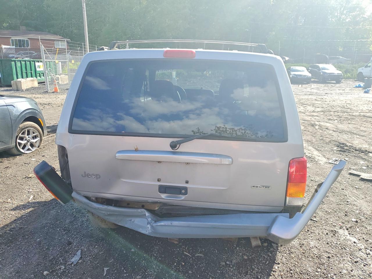 2001 Jeep Cherokee Classic Silver vin: 1J4FF58S21L608074