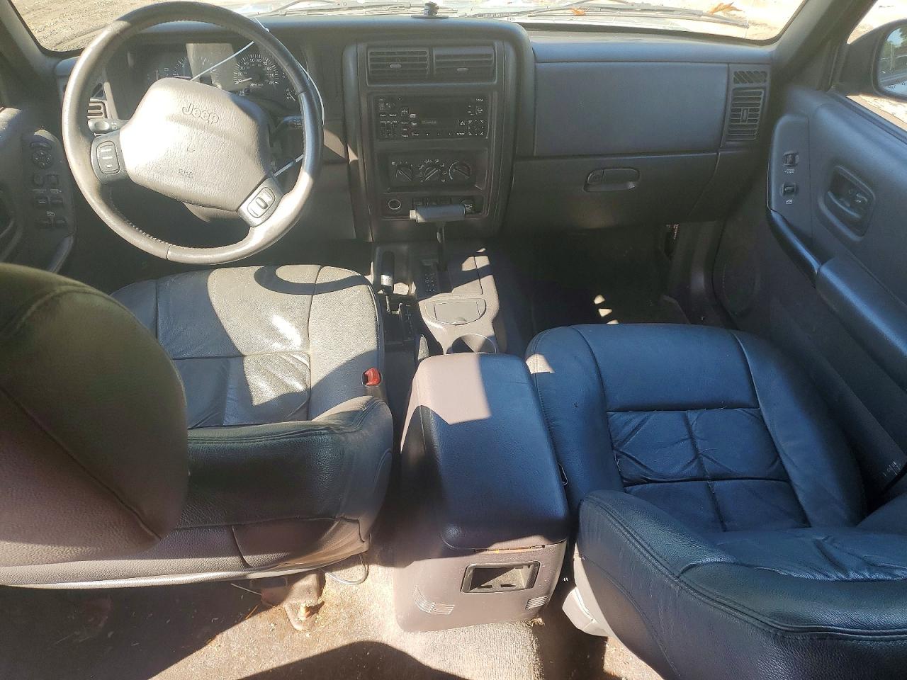 2001 Jeep Cherokee Classic Silver vin: 1J4FF58S21L608074