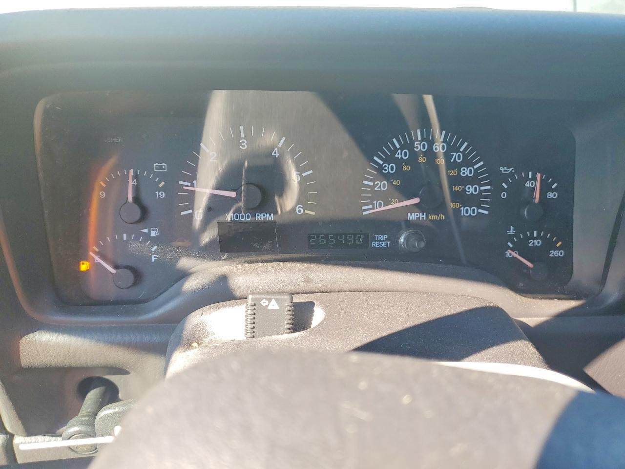2001 Jeep Cherokee Classic Silver vin: 1J4FF58S21L608074