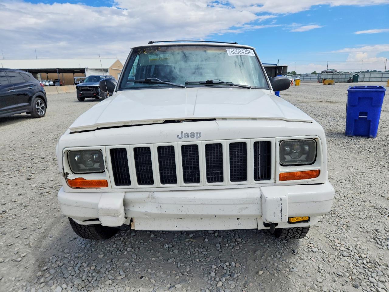 2000 Jeep Cherokeecl White vin: 1J4FF58S5YL151237
