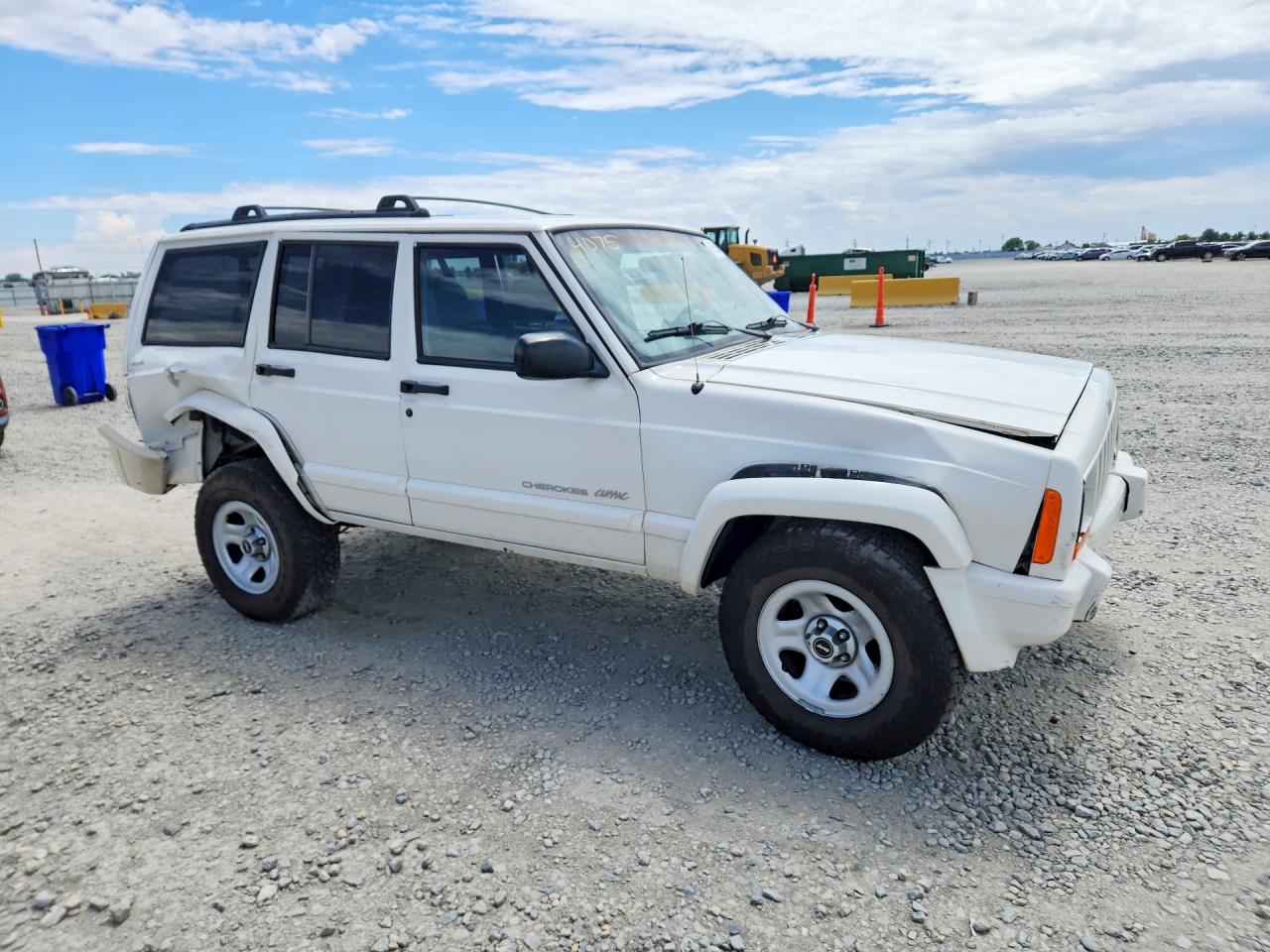 2000 Jeep Cherokeecl White vin: 1J4FF58S5YL151237