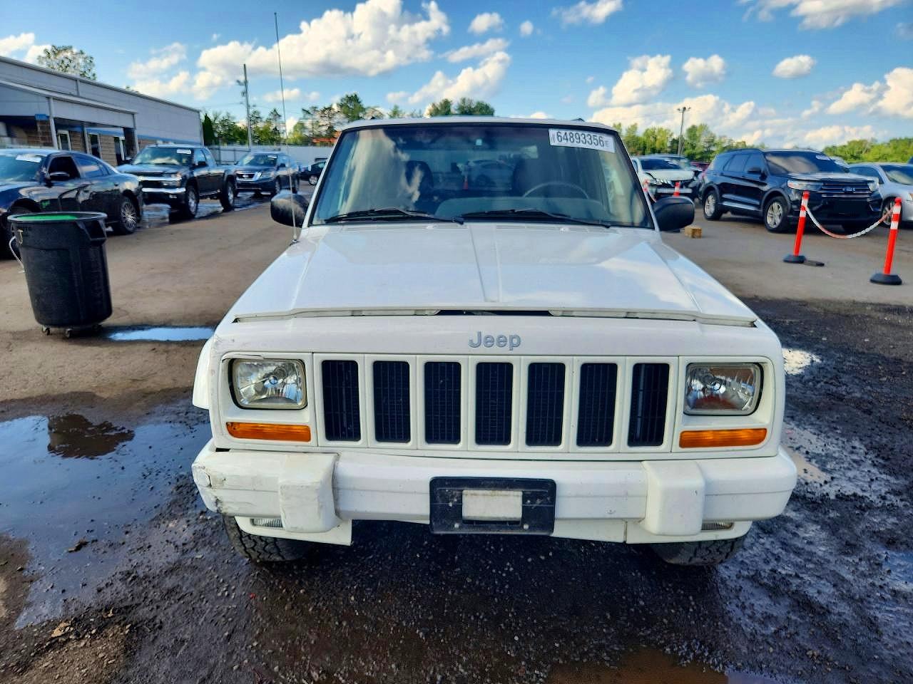 2001 Jeep Cherokee Classic White vin: 1J4FF58S71L518600