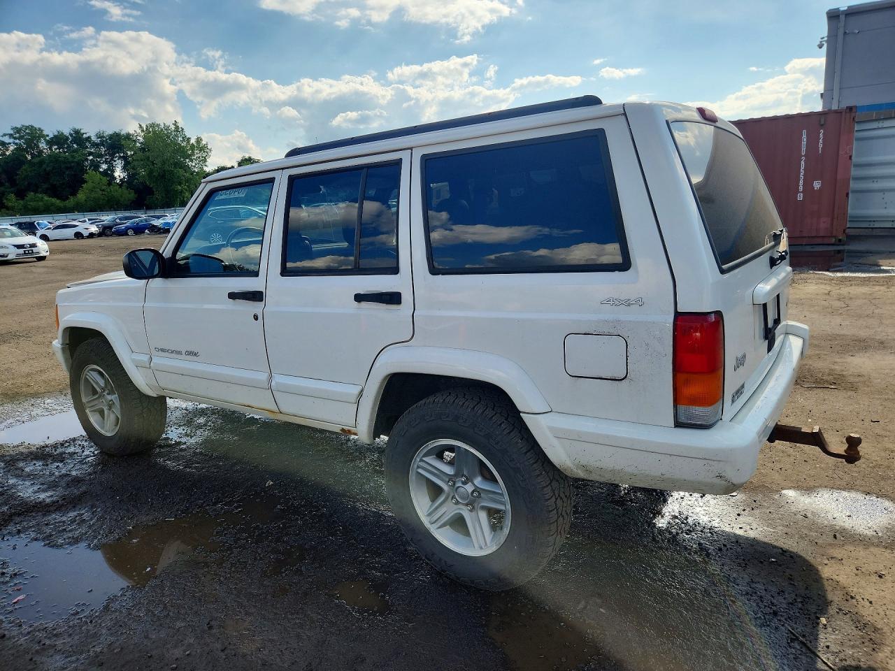 2001 Jeep Cherokee Classic White vin: 1J4FF58S71L518600