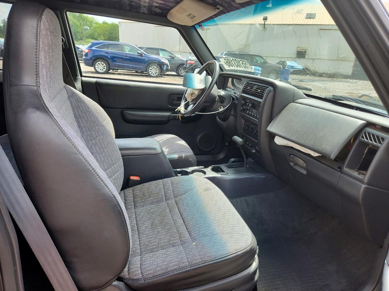 1999 Jeep Cherokee Sport Black vin: 1J4FF67S8XL664150