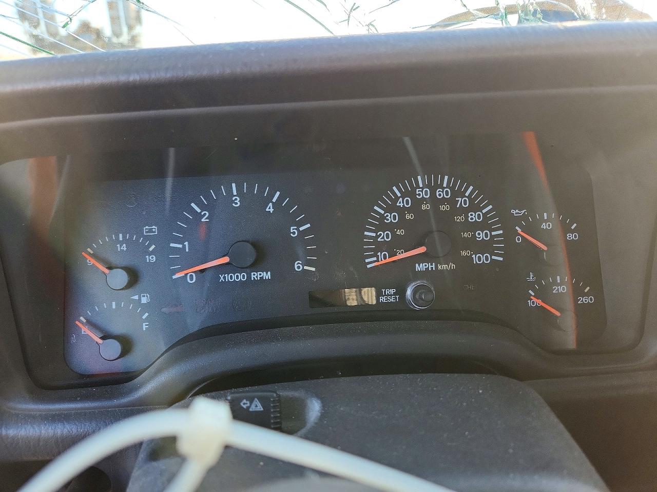 1999 Jeep Cherokee Sport Gray vin: 1J4FF68S0XL615572
