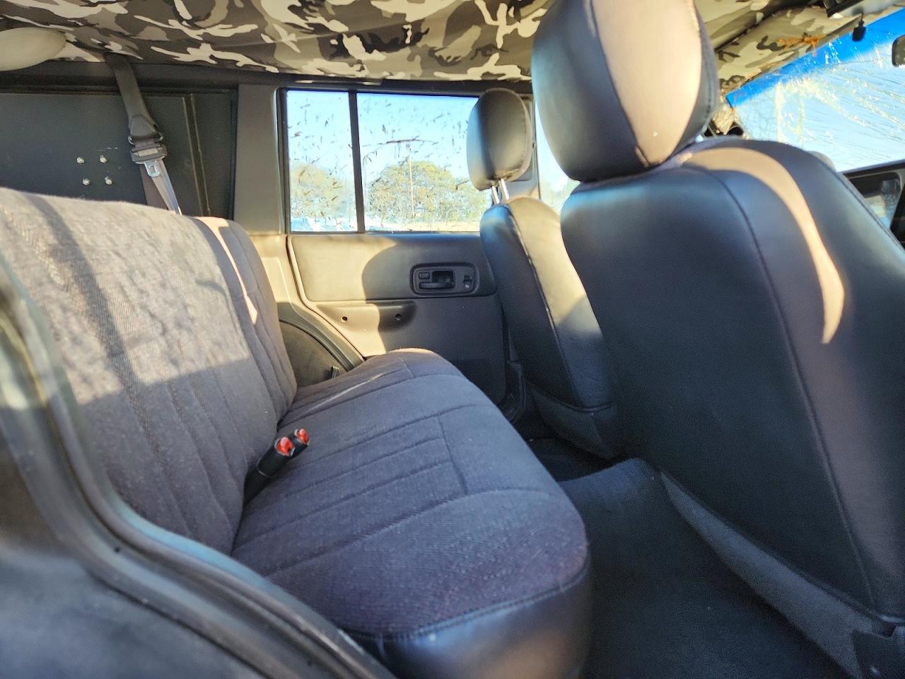 1999 Jeep Cherokee Sport Gray vin: 1J4FF68S0XL615572