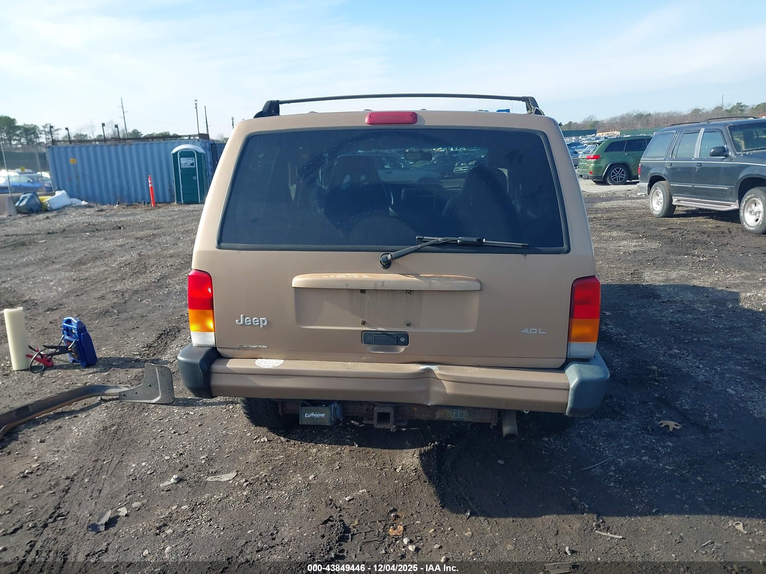 1999 Jeep Cherokee Sport/classic Dark Brown vin: 1J4FF68S1XL513794
