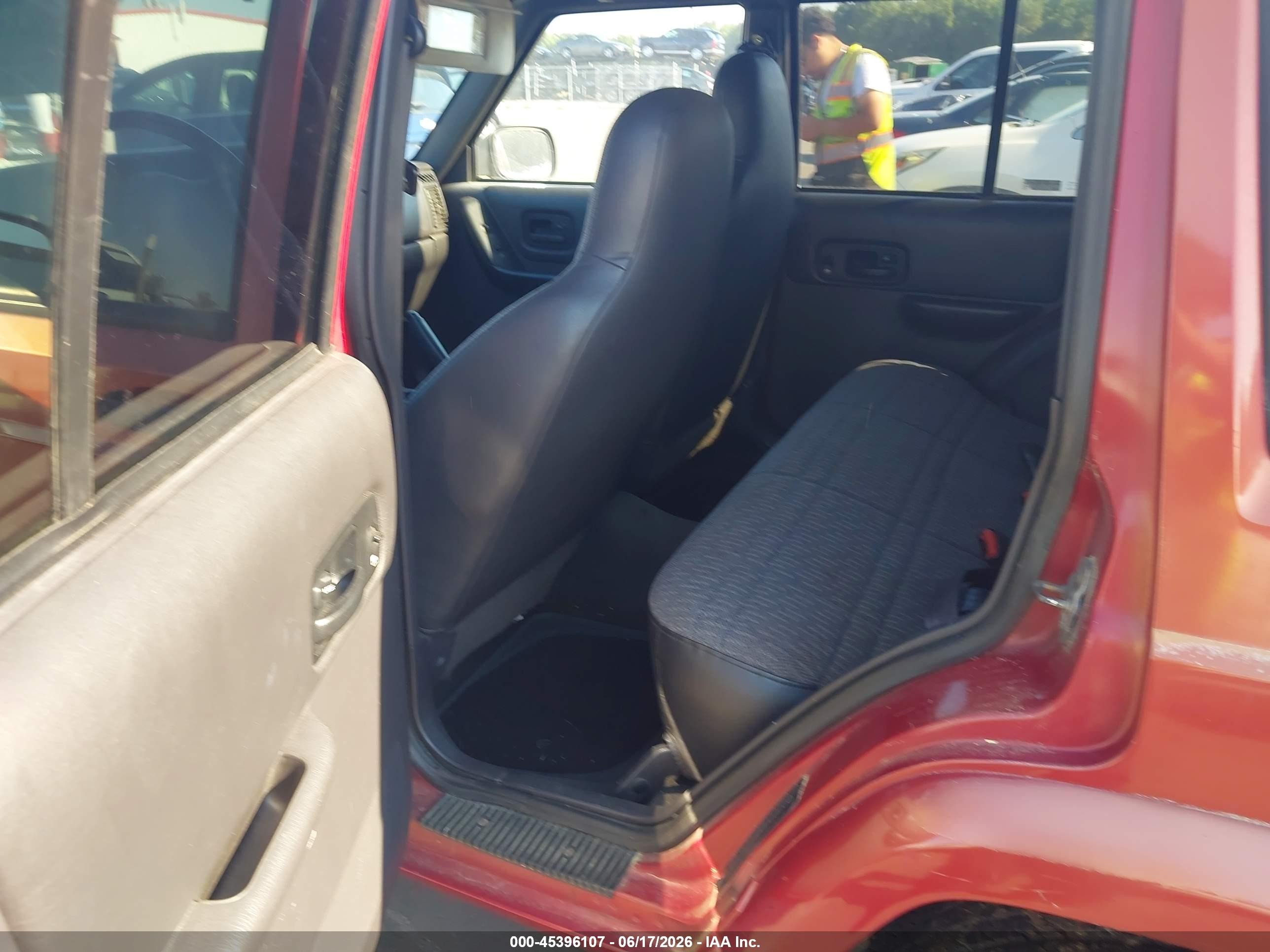 1999 Jeep Cherokee Classic/sport Red vin: 1J4FF68S2XL623818