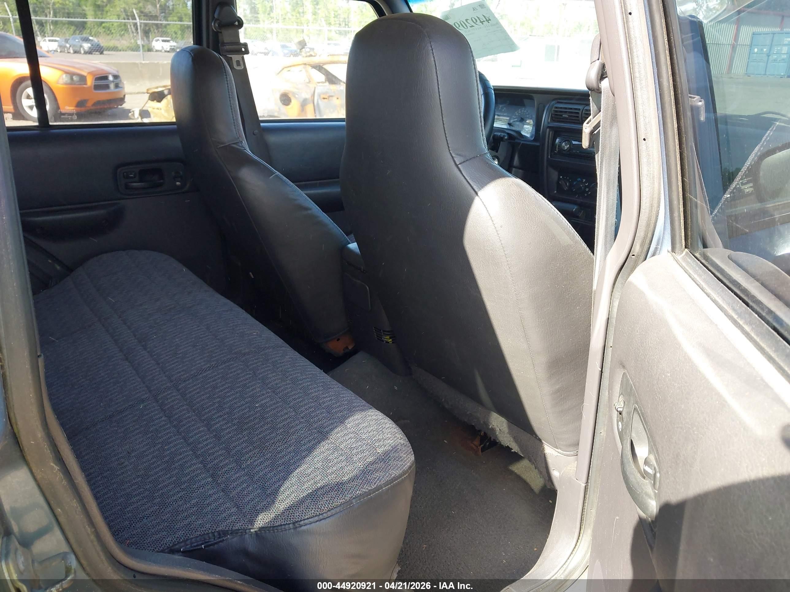 1999 Jeep Cherokee Classic/sport Синий vin: 1J4FF68S3XL623679