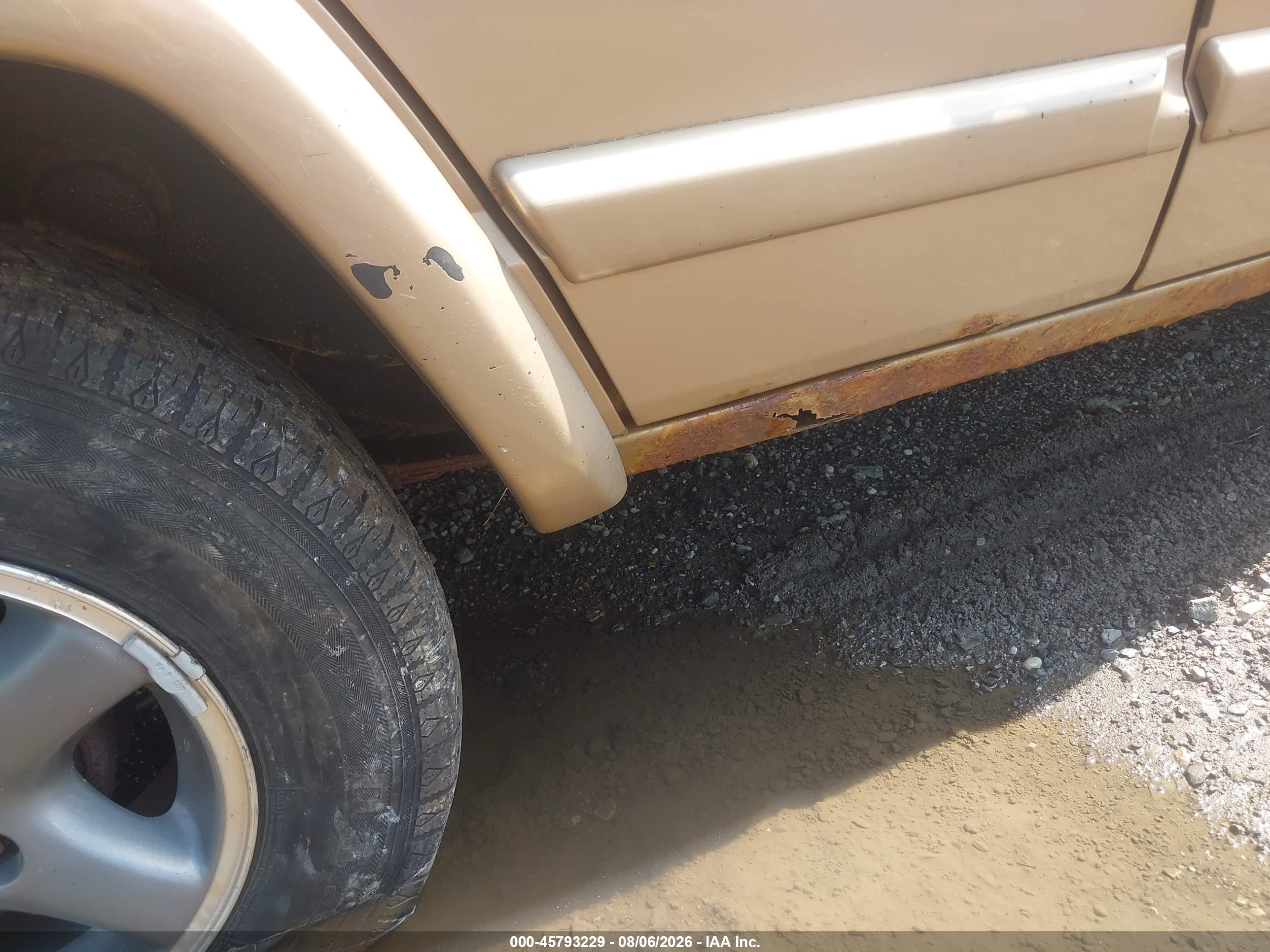 1999 Jeep Cherokee Classic/sport Tan vin: 1J4FF68S5XL518027