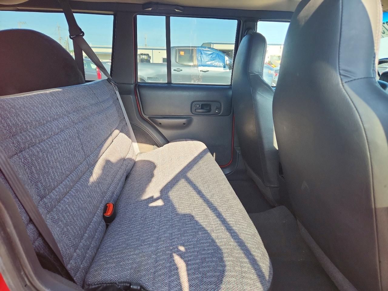 1999 Jeep Cherokee Red vin: 1J4FF68S5XL614739
