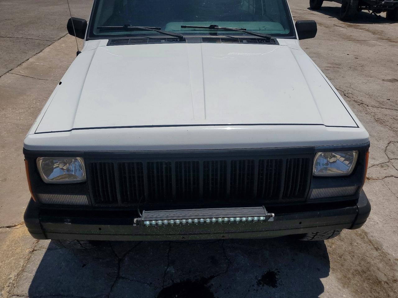 1996 Jeep Cherokee Se Белый vin: 1J4FJ27S7TL257566