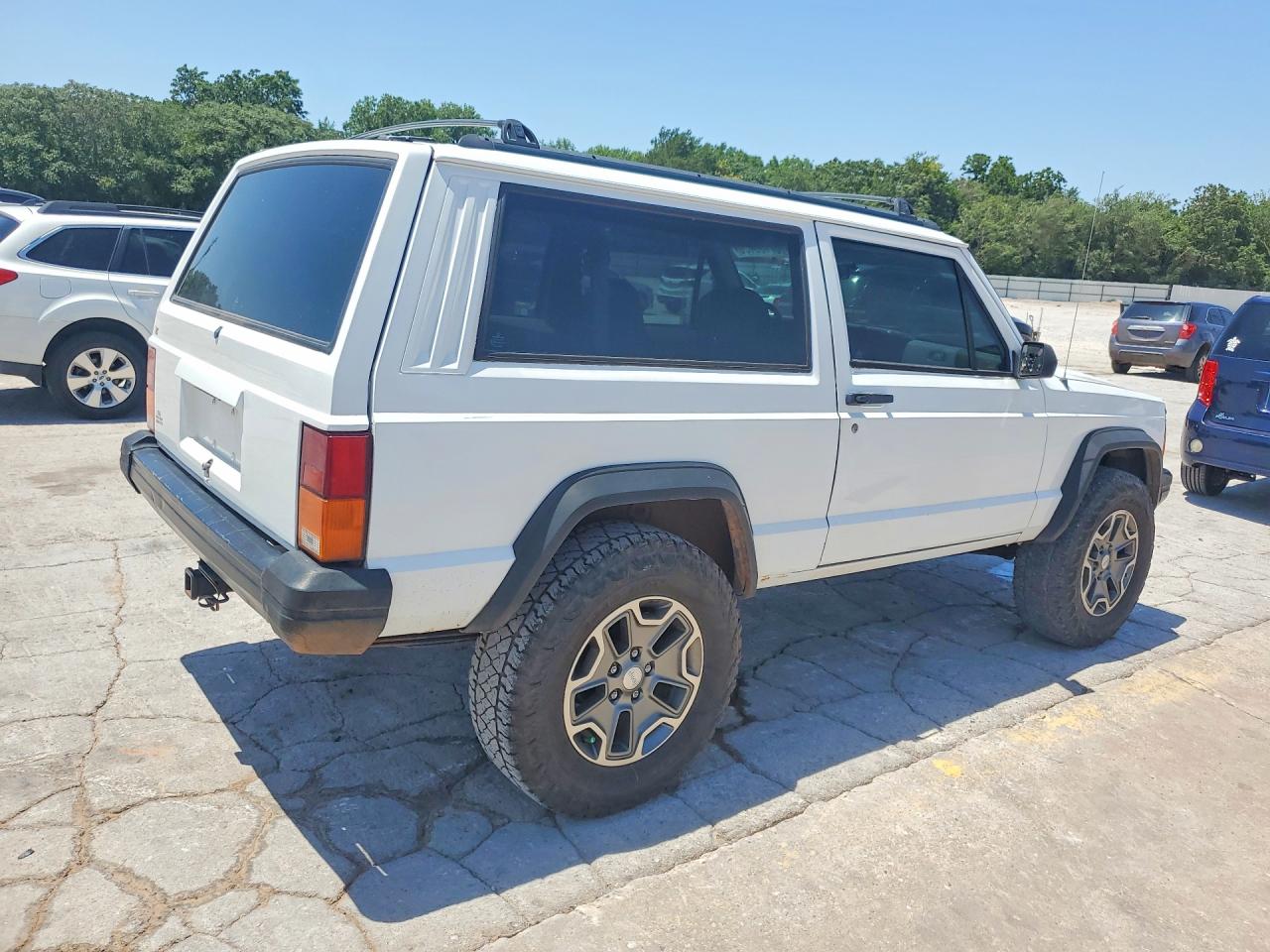 1996 Jeep Cherokee Se Белый vin: 1J4FJ27S7TL257566