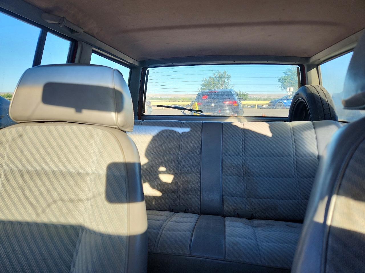 1989 Jeep Cherokee Orange vin: 1J4FJ28L9KL540279