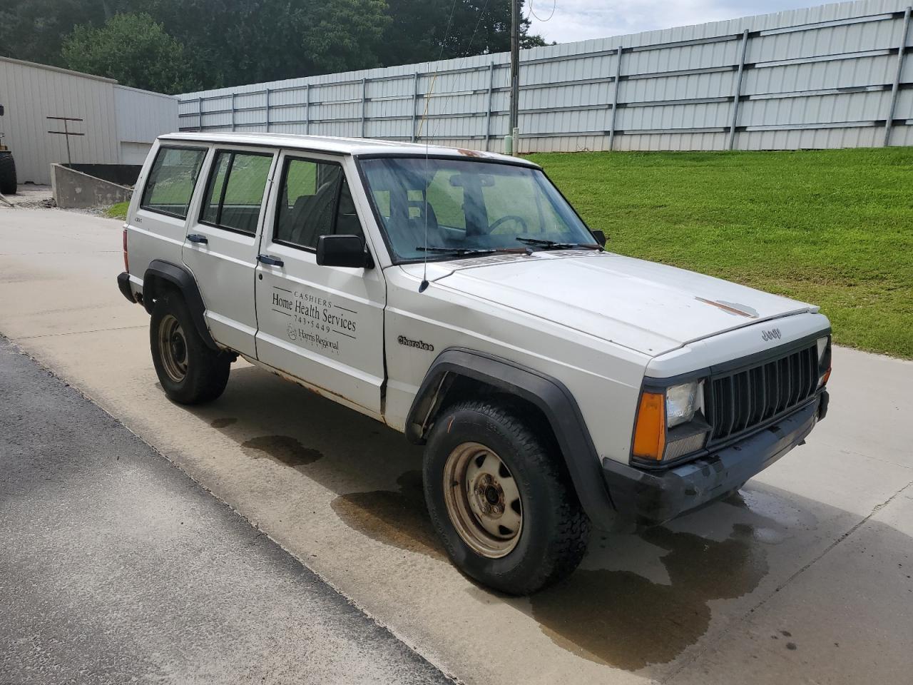 1993 Jeep Cherokee White vin: 1J4FJ28S1PL612235 Damage: Right Rocker Panel, Rust, > 12 inches