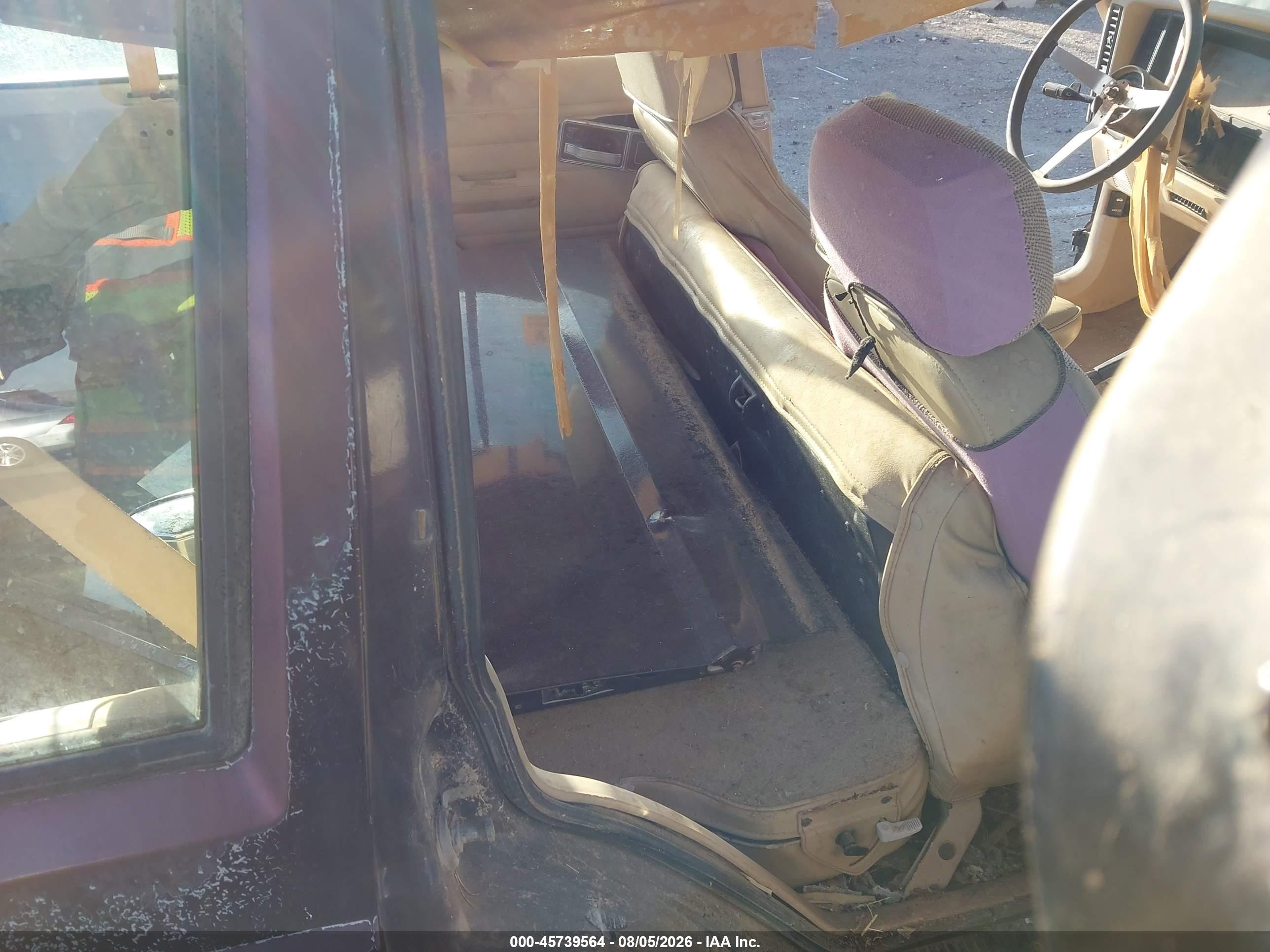 1992 Jeep Cherokee   Burgundy vin: 1J4FJ28S3NL222380