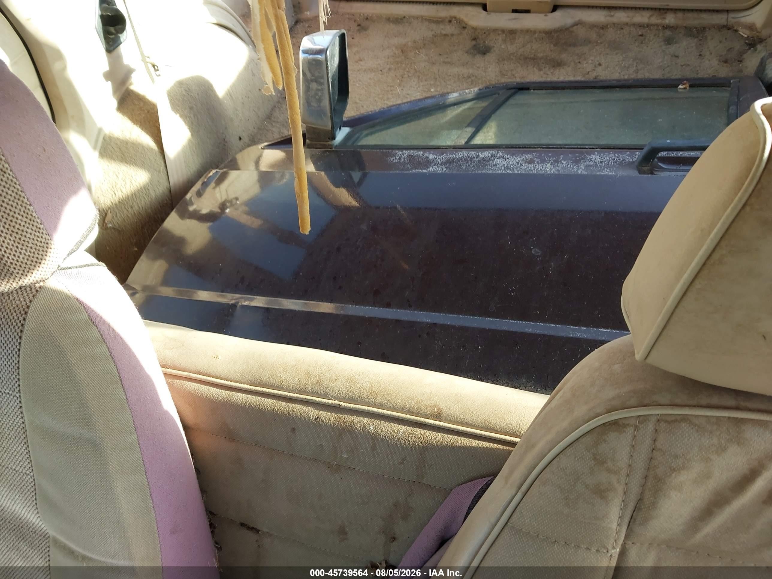 1992 Jeep Cherokee   Burgundy vin: 1J4FJ28S3NL222380
