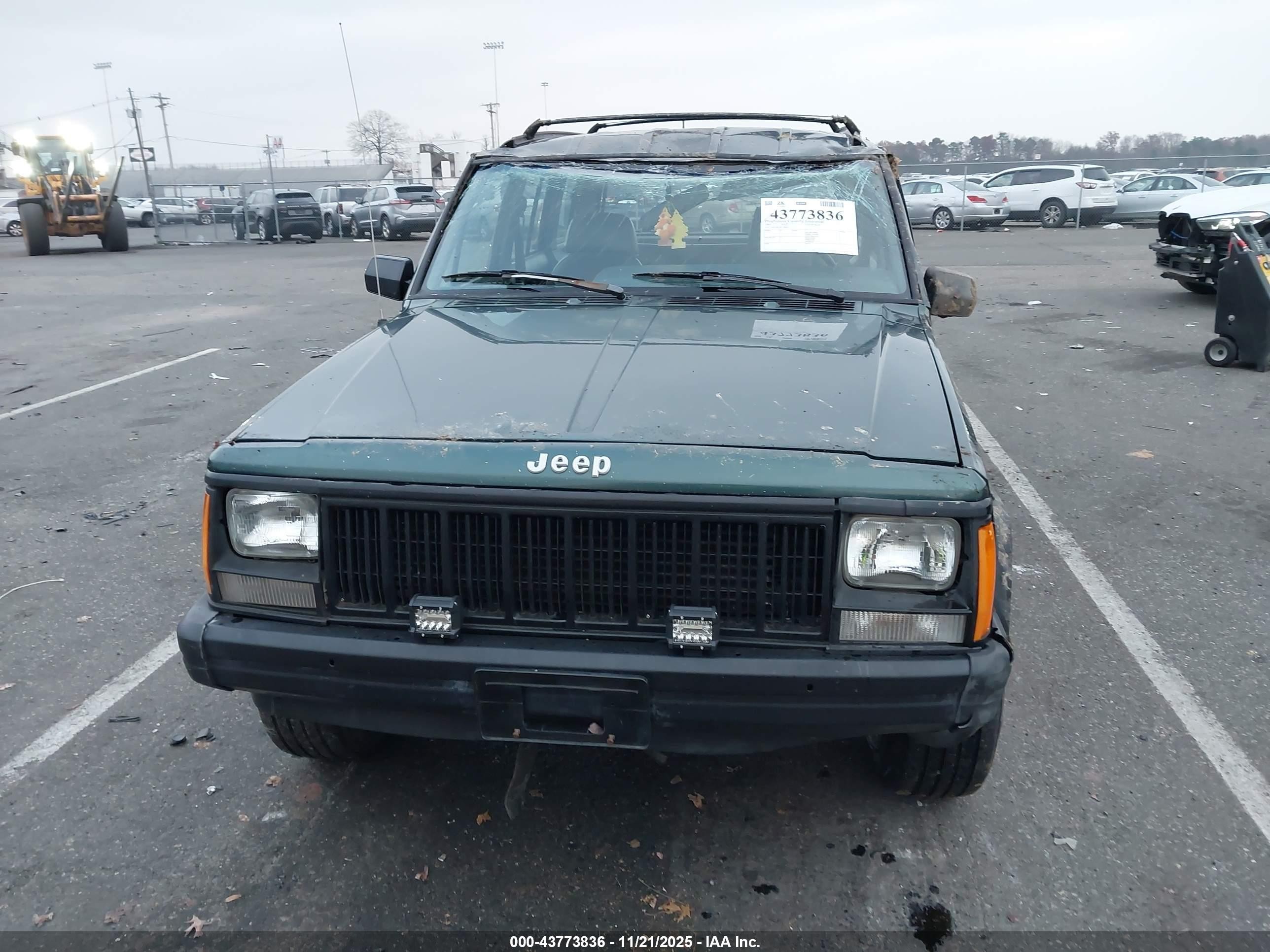 1993 Jeep Cherokee   Green vin: 1J4FJ28S3PL538607