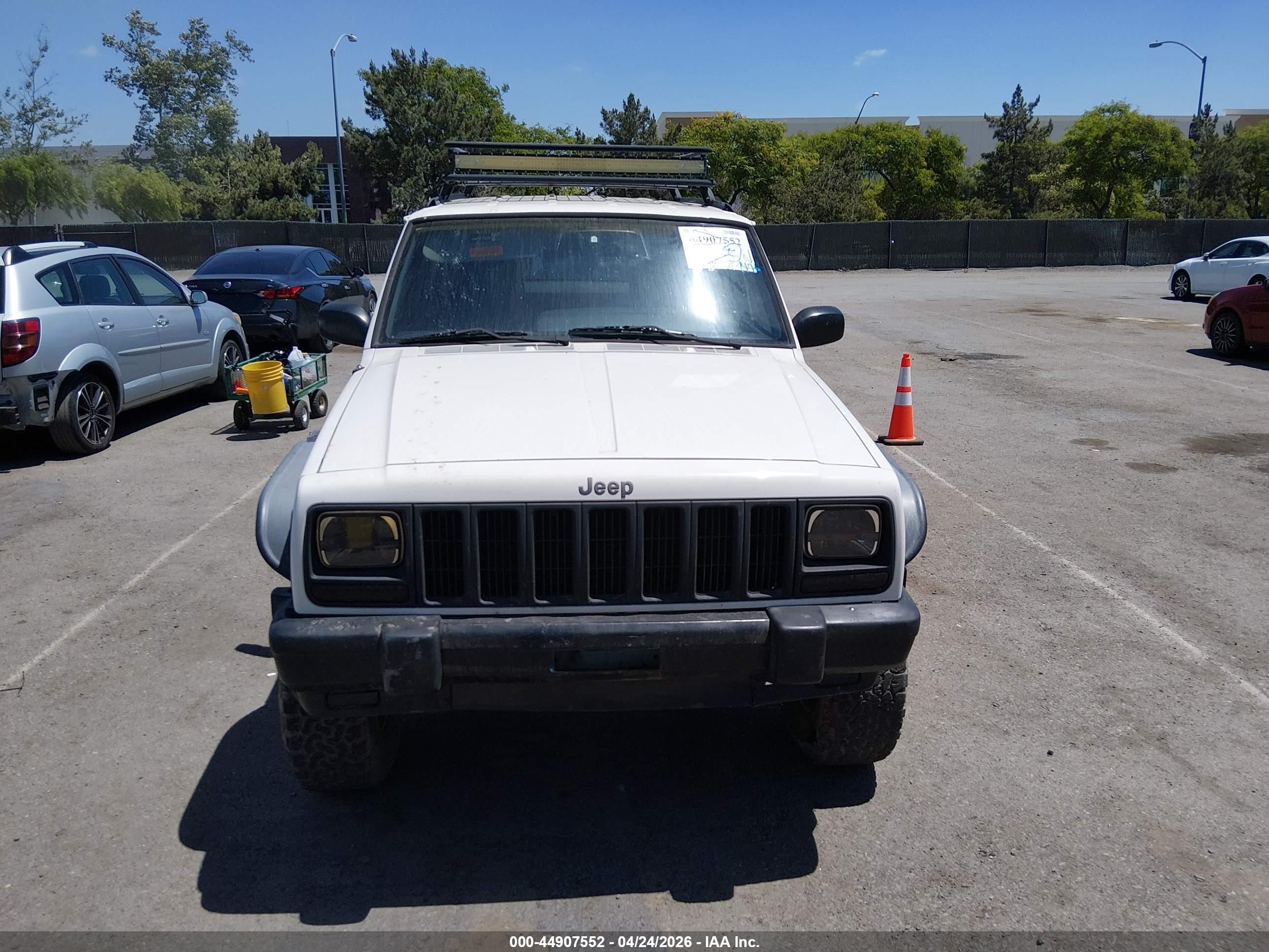 1998 Jeep Cherokee Se Белый vin: 1J4FJ28S4WL221157