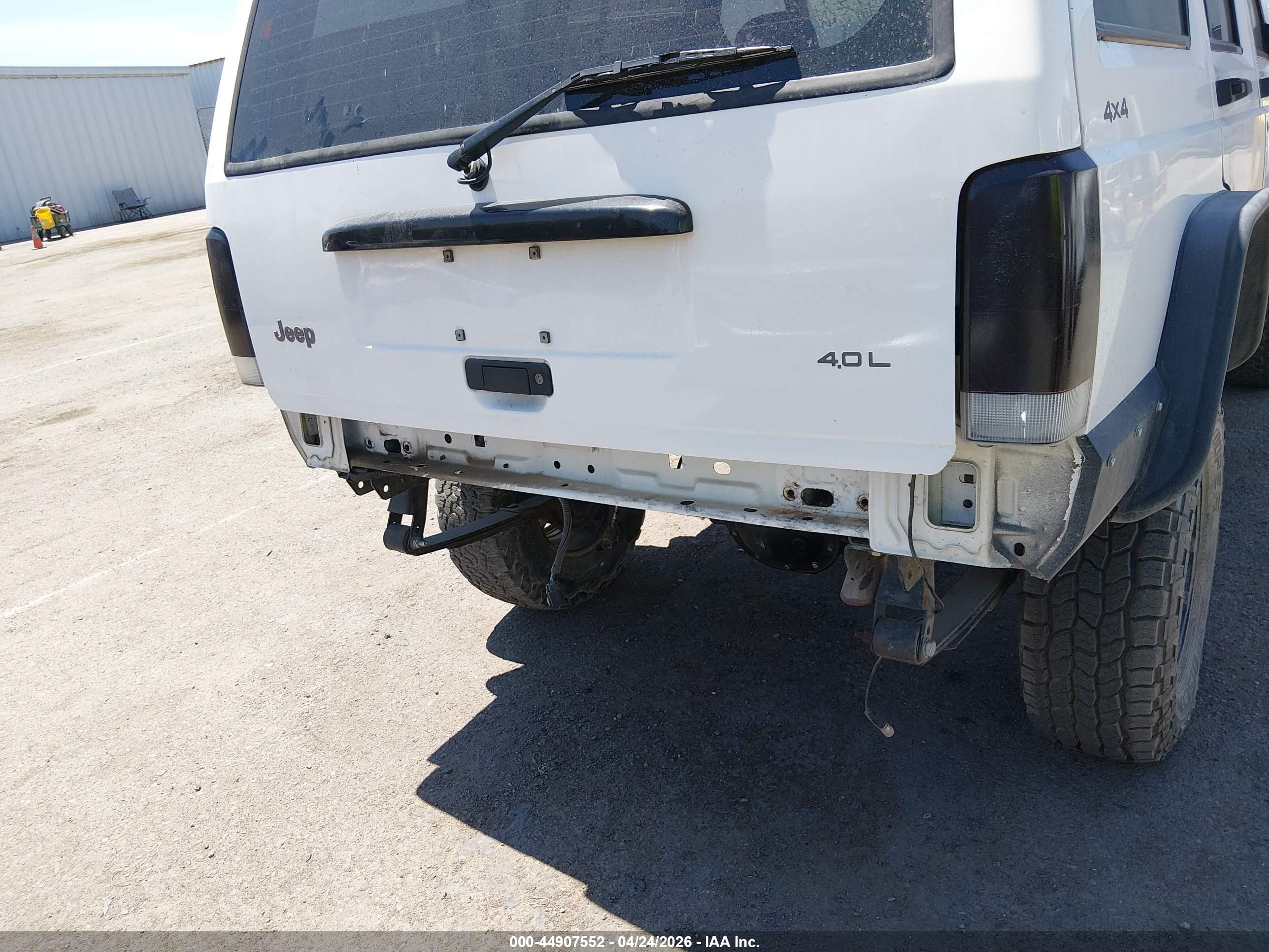 1998 Jeep Cherokee Se Белый vin: 1J4FJ28S4WL221157