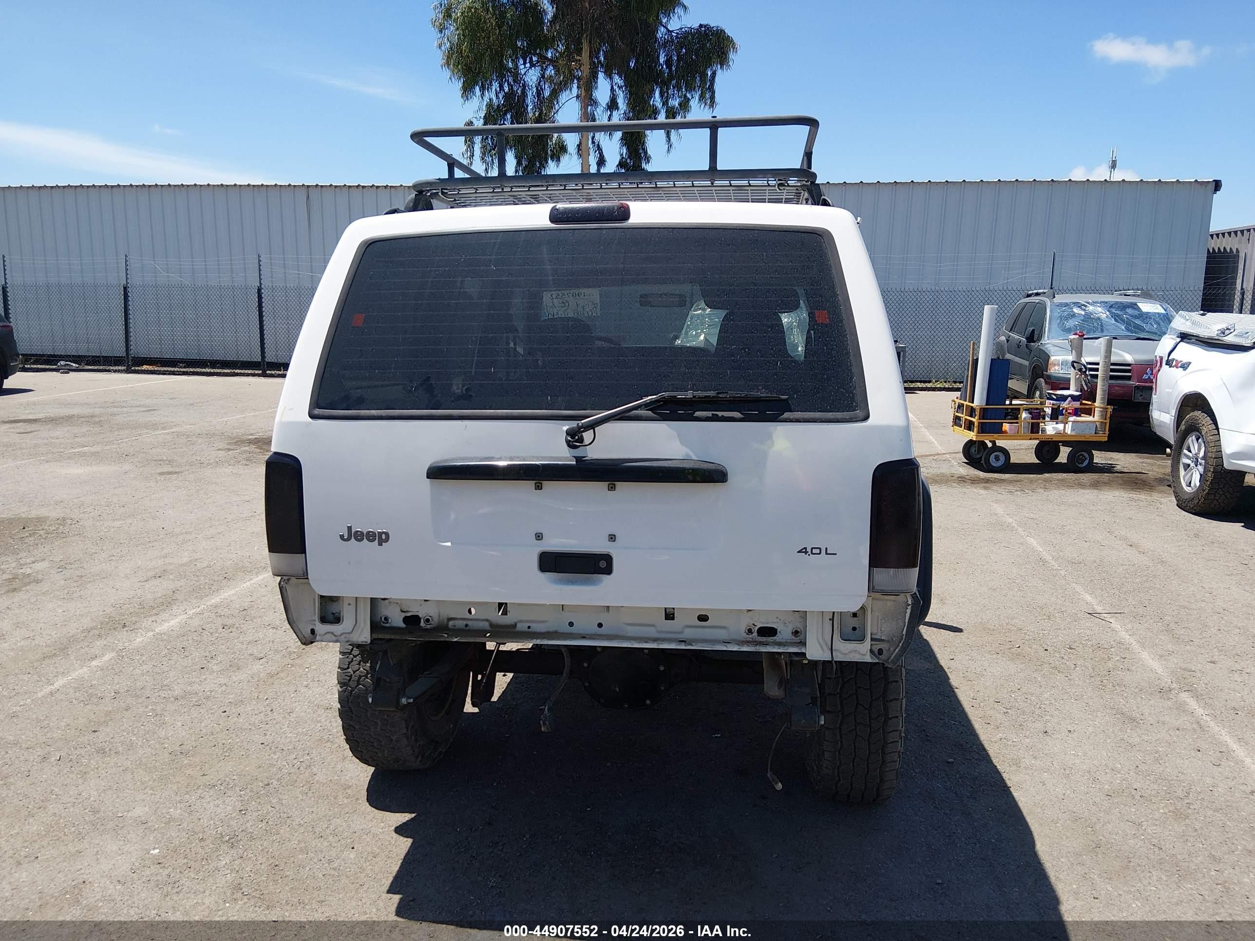 1998 Jeep Cherokee Se Белый vin: 1J4FJ28S4WL221157