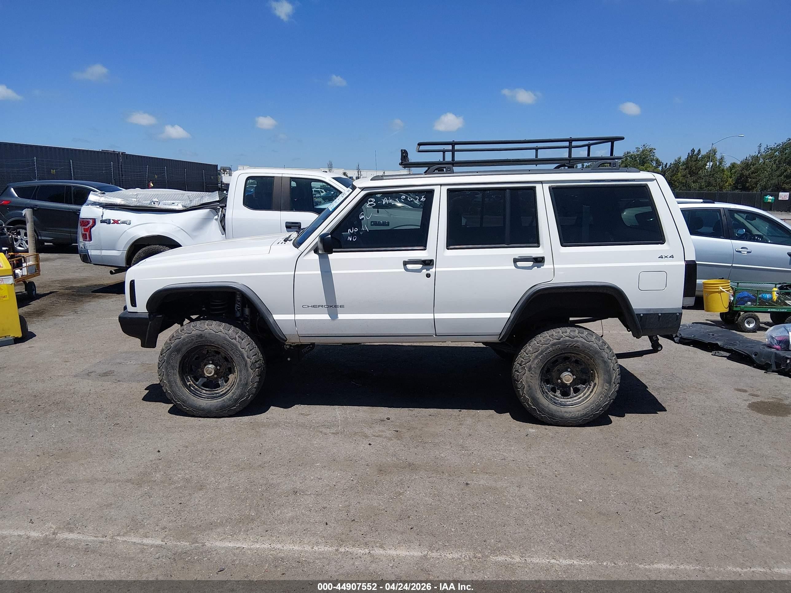 1998 Jeep Cherokee Se Белый vin: 1J4FJ28S4WL221157
