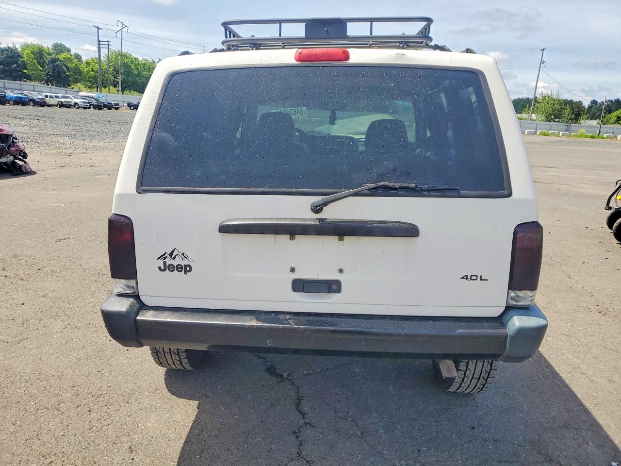1997 Jeep Cherokee Se White vin: 1J4FJ28S7VL594207