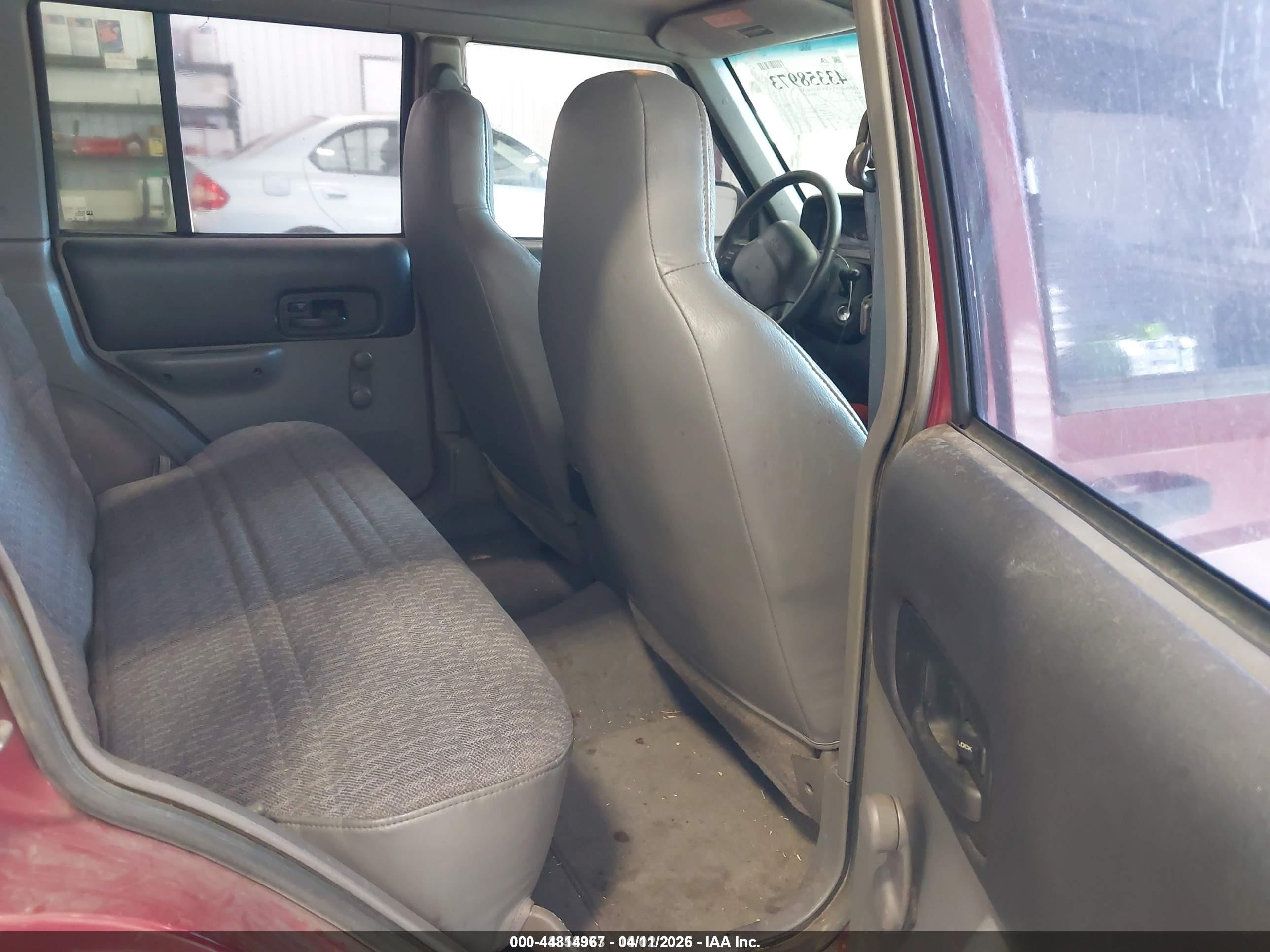 1998 Jeep Cherokee Se Red vin: 1J4FJ28S8WL169788