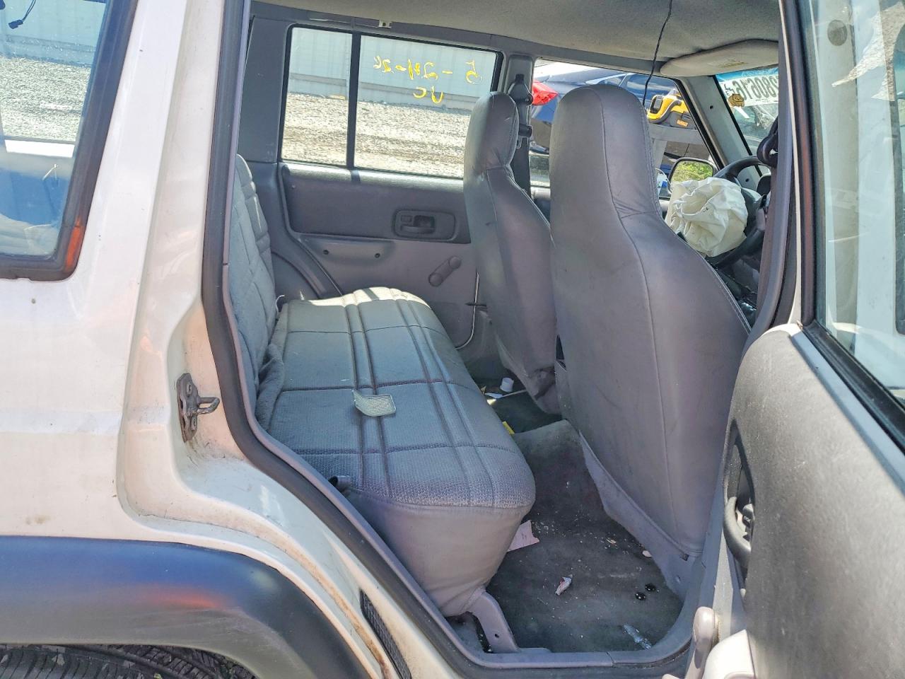 1998 Jeep Cherokee Se Белый vin: 1J4FJ28S9WL152272