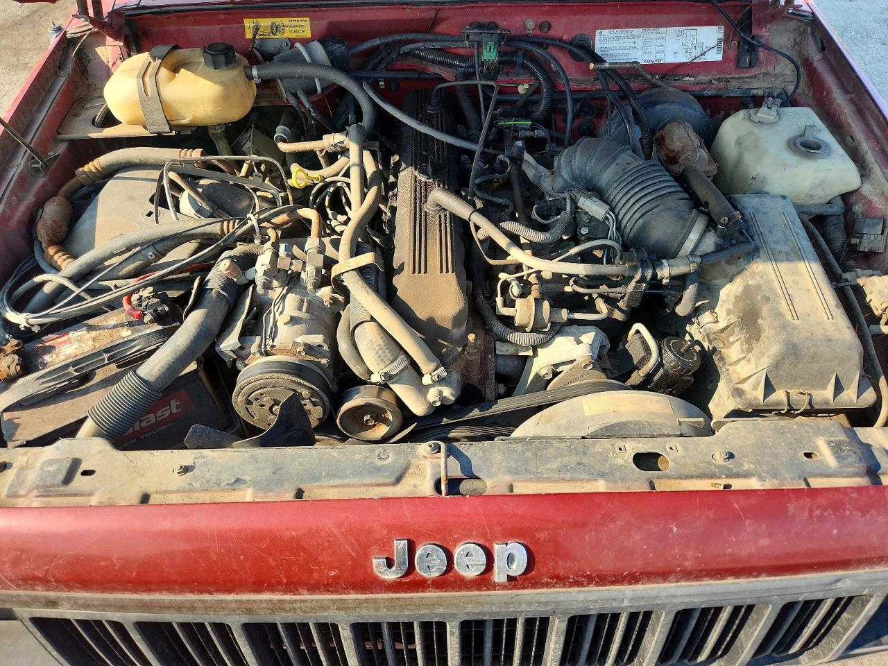 1990 Jeep Cherokee Pioneer Красный vin: 1J4FJ38L5LL279028