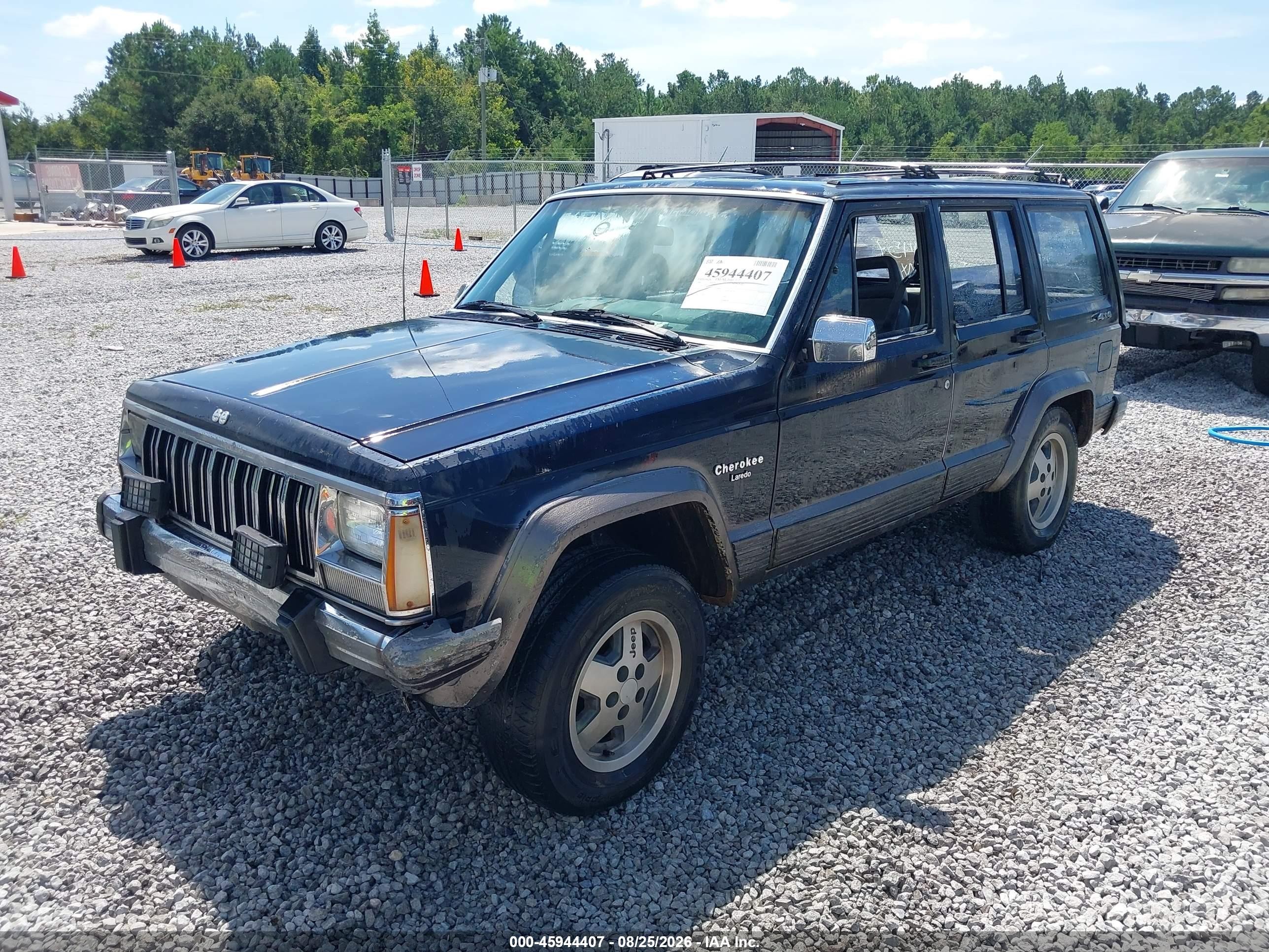 1990 Jeep Cherokee Laredo Black vin: 1J4FJ58L4LL251457