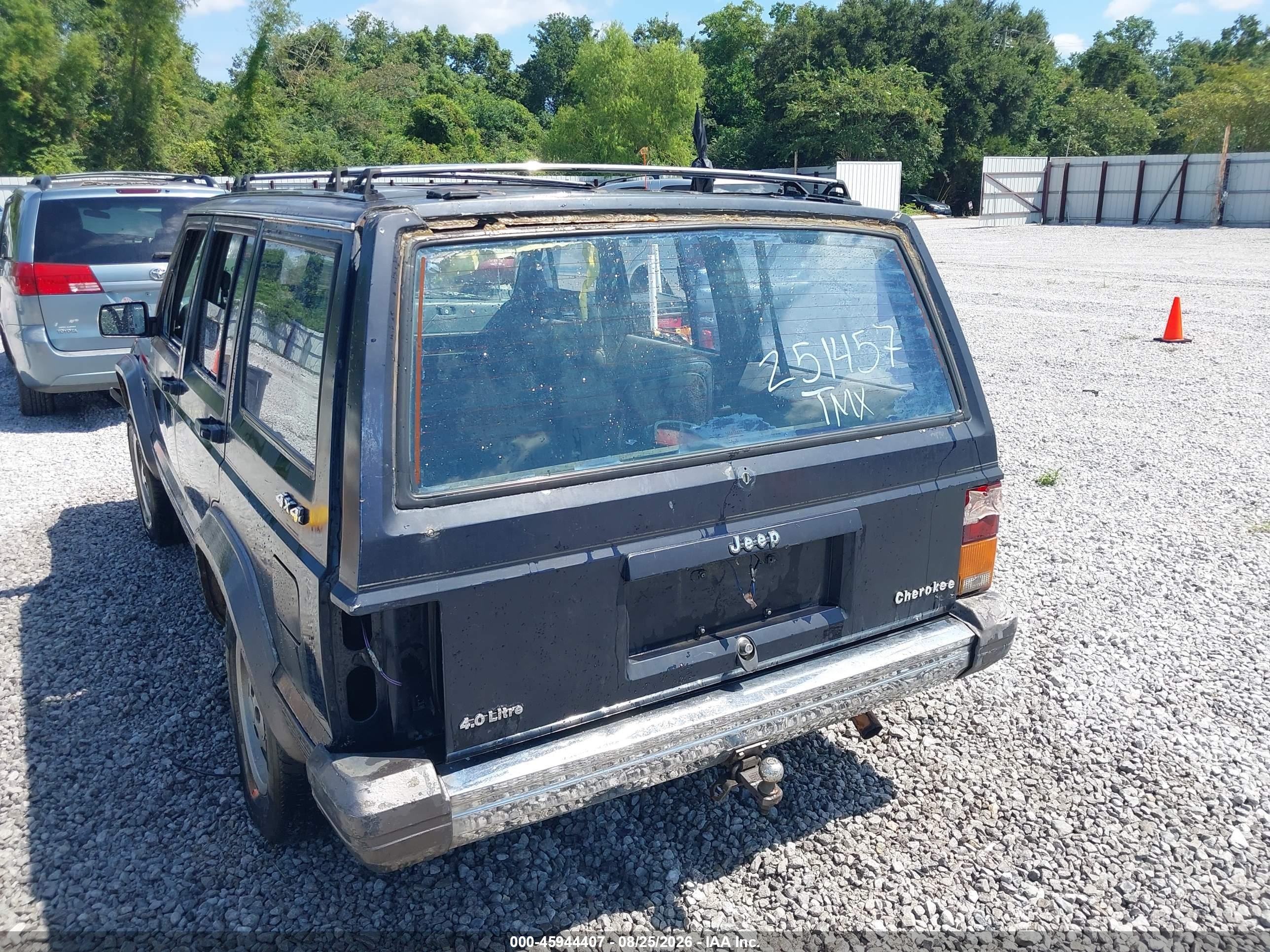 1990 Jeep Cherokee Laredo Black vin: 1J4FJ58L4LL251457