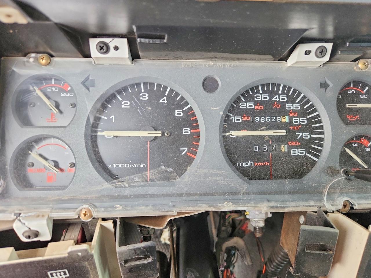 1992 Jeep Cherokee Laredo Red vin: 1J4FJ58S4NL178620
