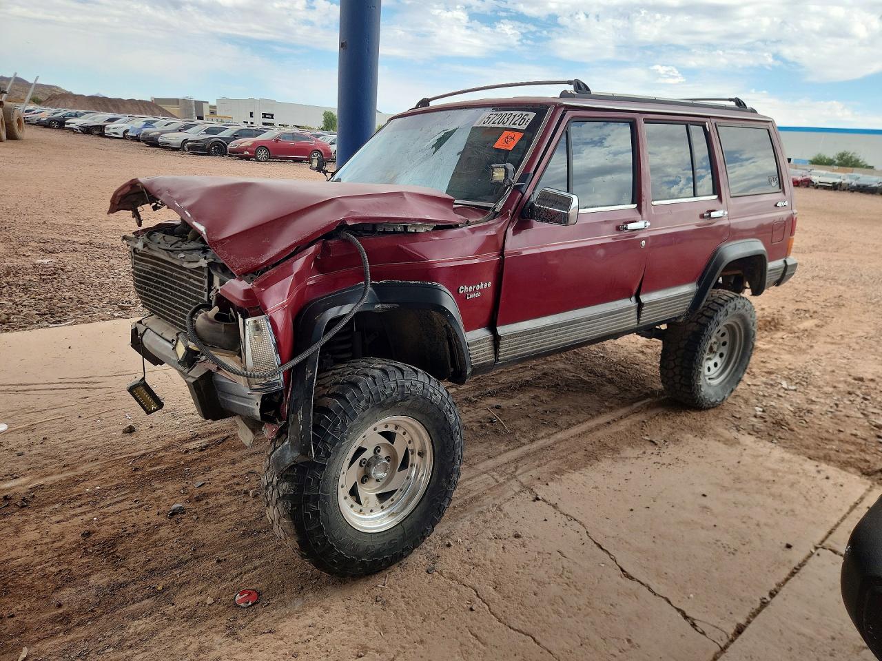 1992 Jeep Cherokee Laredo Red vin: 1J4FJ58S4NL178620