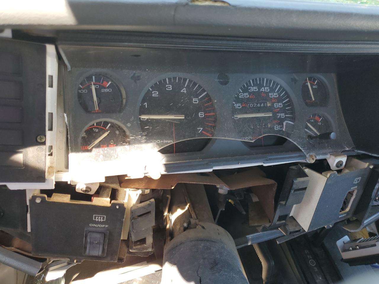 1992 Jeep Cherokee Laredo Серебряный vin: 1J4FJ58S4NL189567