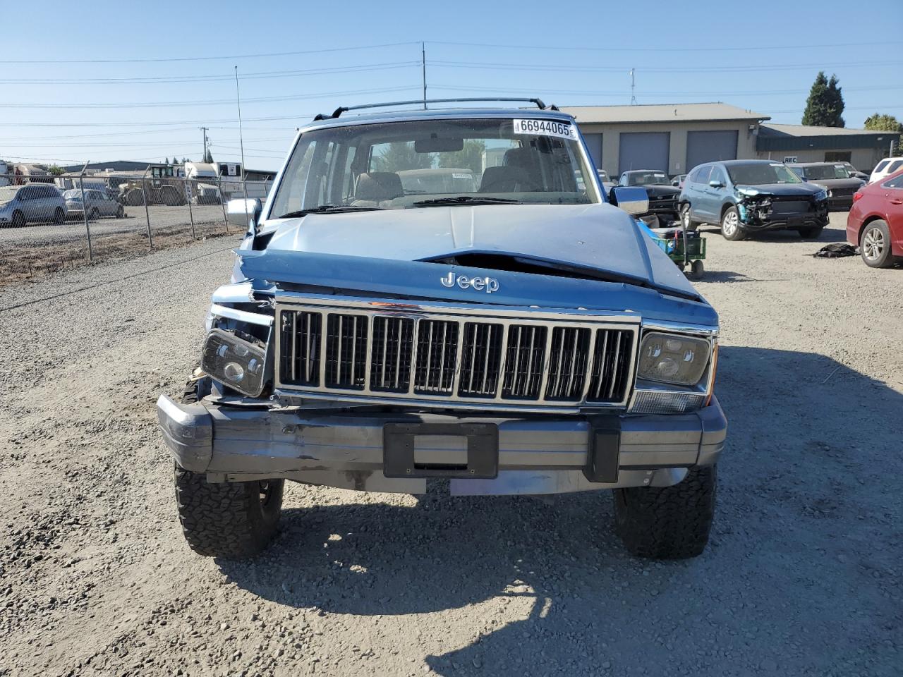 1992 Jeep Cherokee Laredo Blue vin: 1J4FJ58S4NL219909