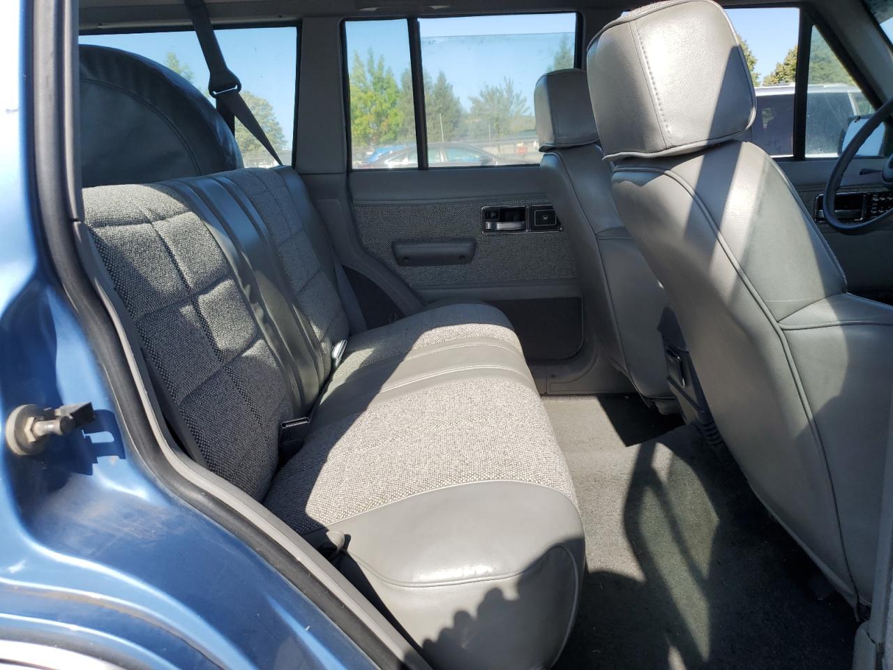 1992 Jeep Cherokee Laredo Blue vin: 1J4FJ58S4NL219909