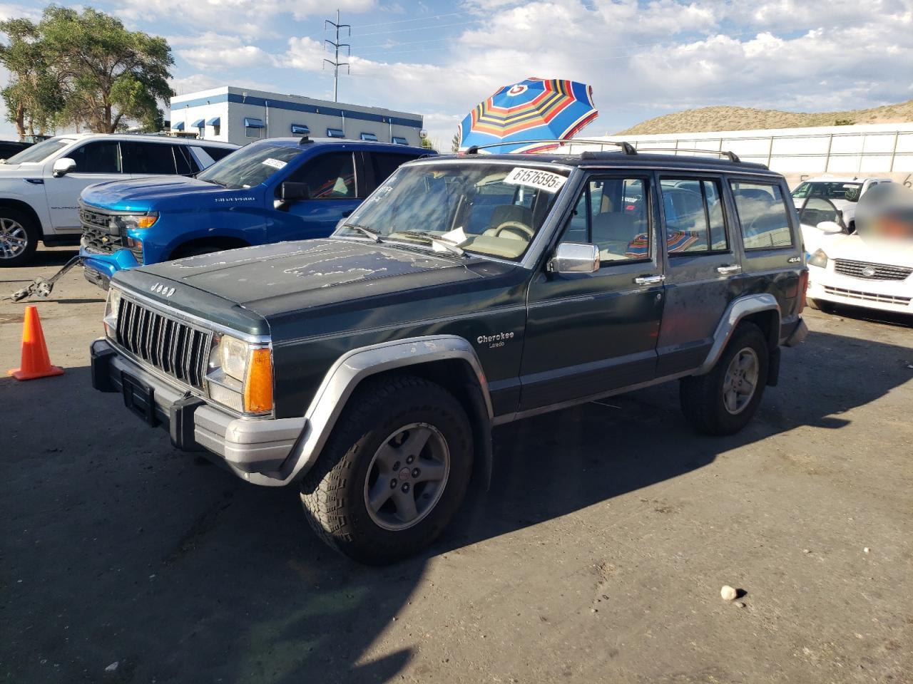 1992 Jeep Cherokee Laredo Green vin: 1J4FJ58S5NL231258