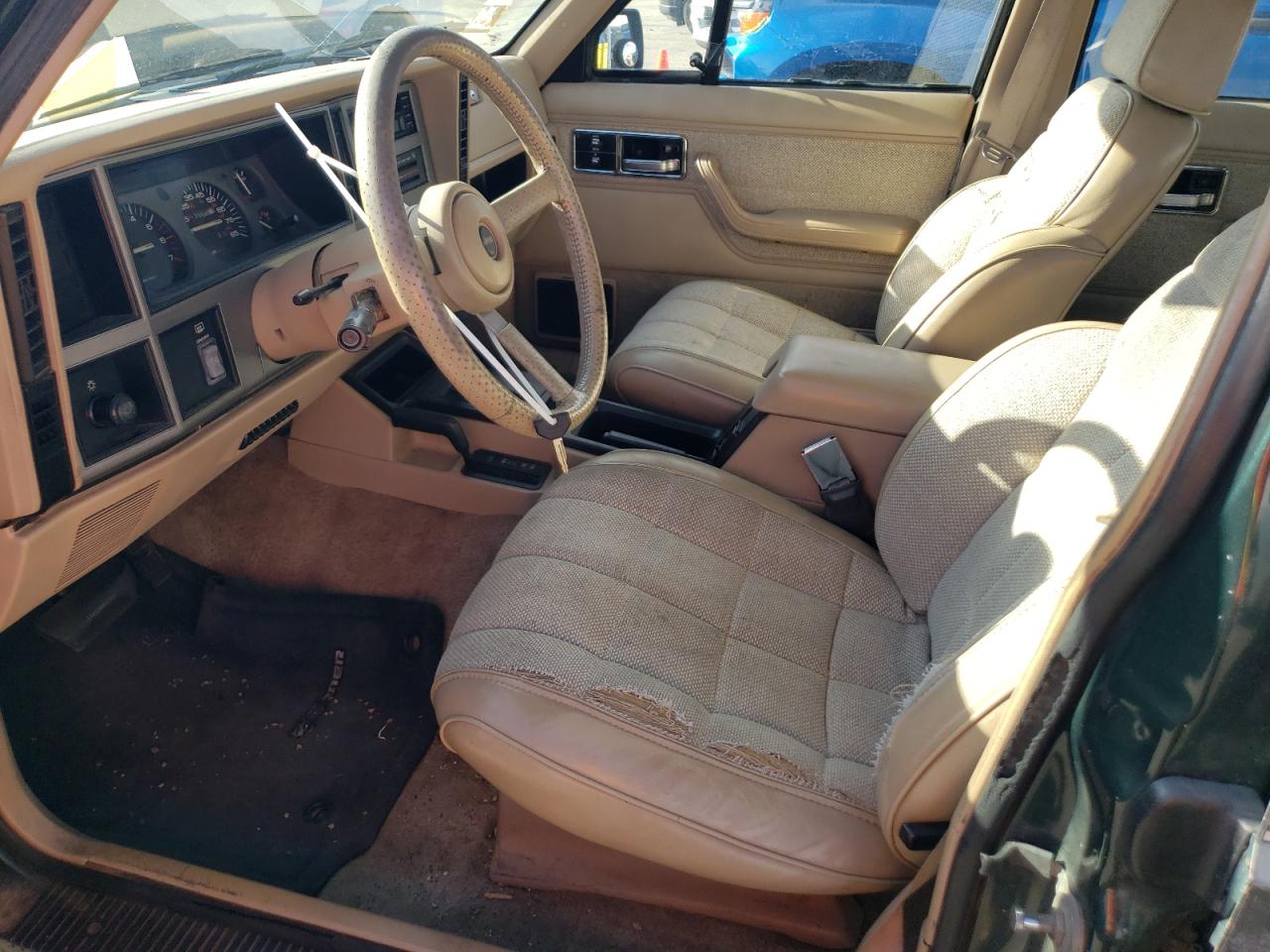 1992 Jeep Cherokee Laredo Green vin: 1J4FJ58S5NL231258