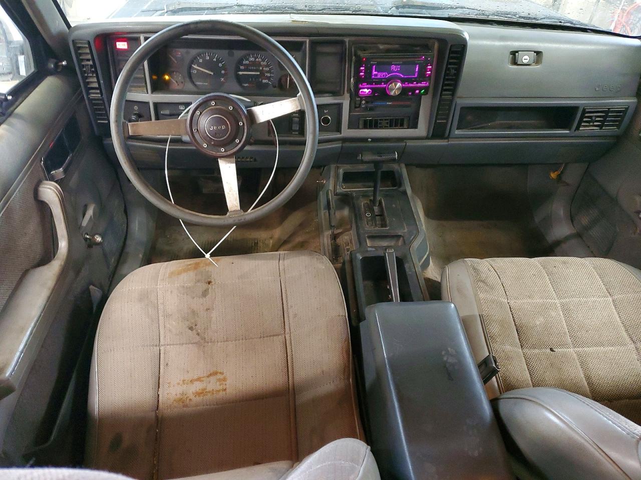 1992 Jeep Cherokee Laredo Green vin: 1J4FJ58S7NL165375