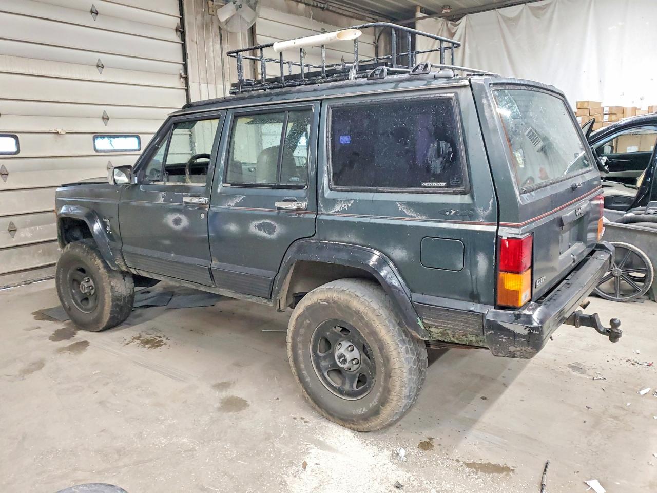 1992 Jeep Cherokee Laredo Green vin: 1J4FJ58S7NL165375