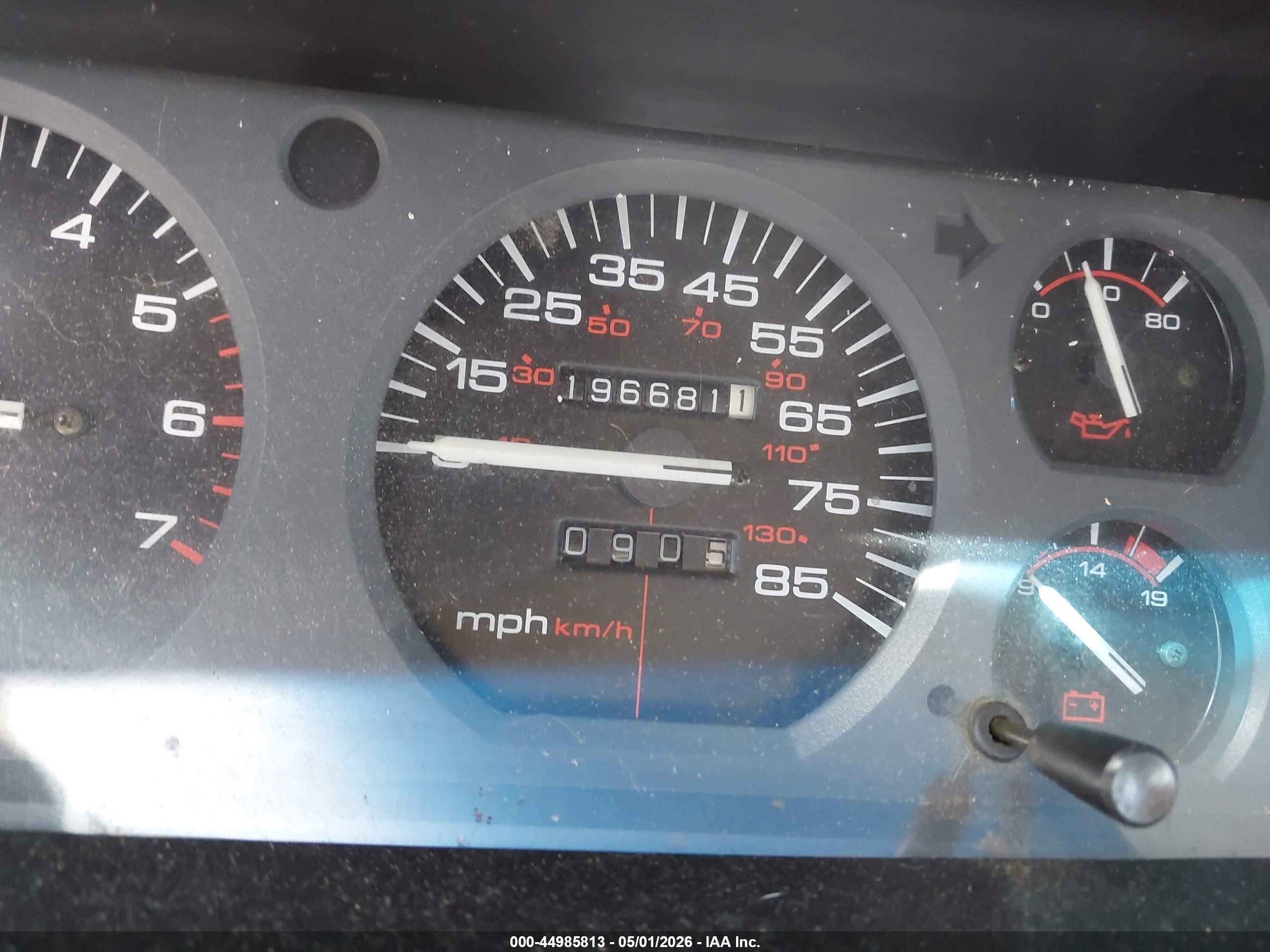 1992 Jeep Cherokee Laredo Silver vin: 1J4FJ58S8NL113804
