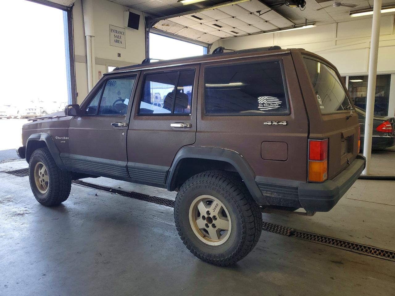 1992 Jeep Cherokee Laredo Brown vin: 1J4FJ58S9NL170321