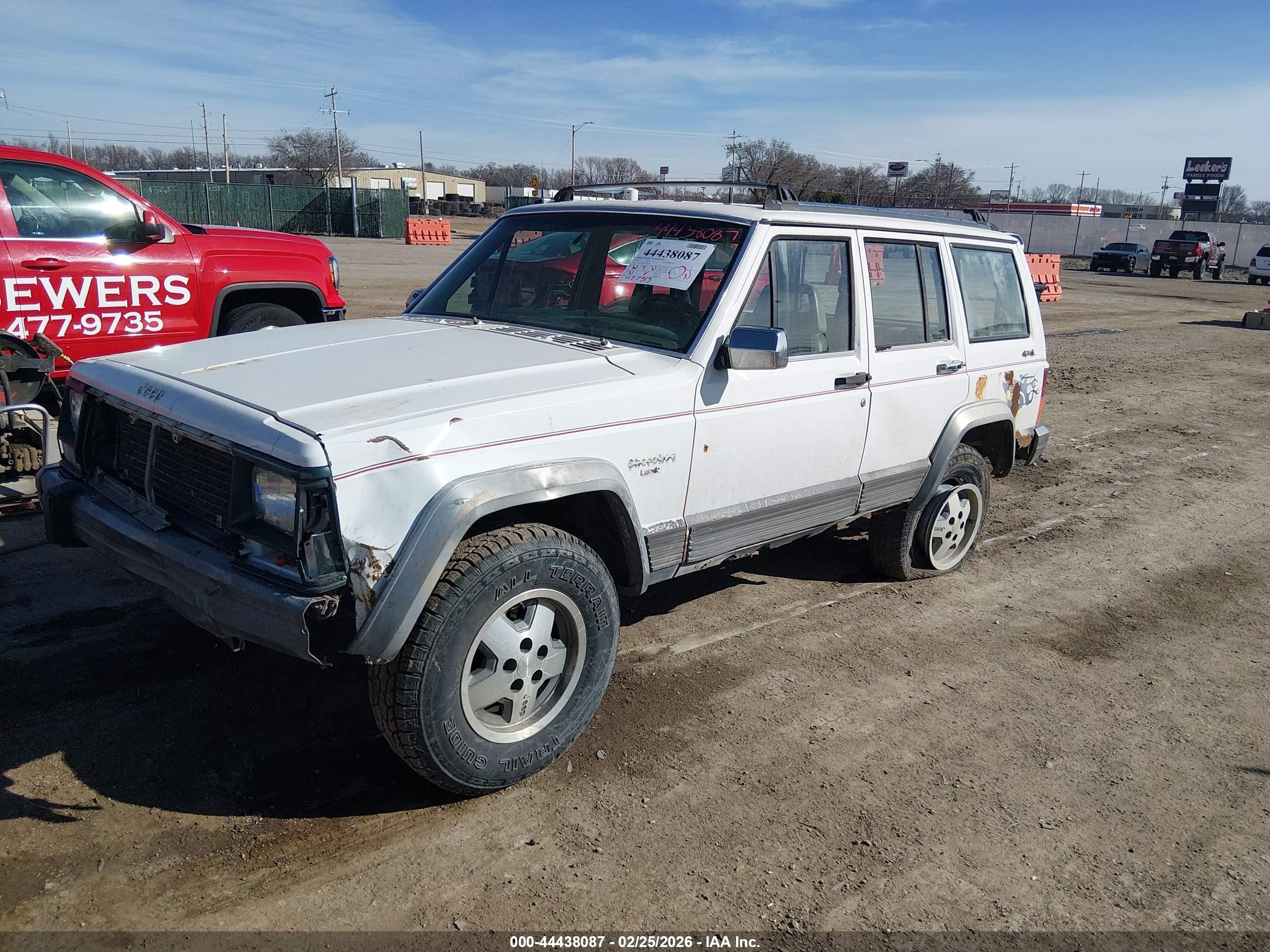1992 Jeep Cherokee Laredo Белый vin: 1J4FJ58S9NL250248