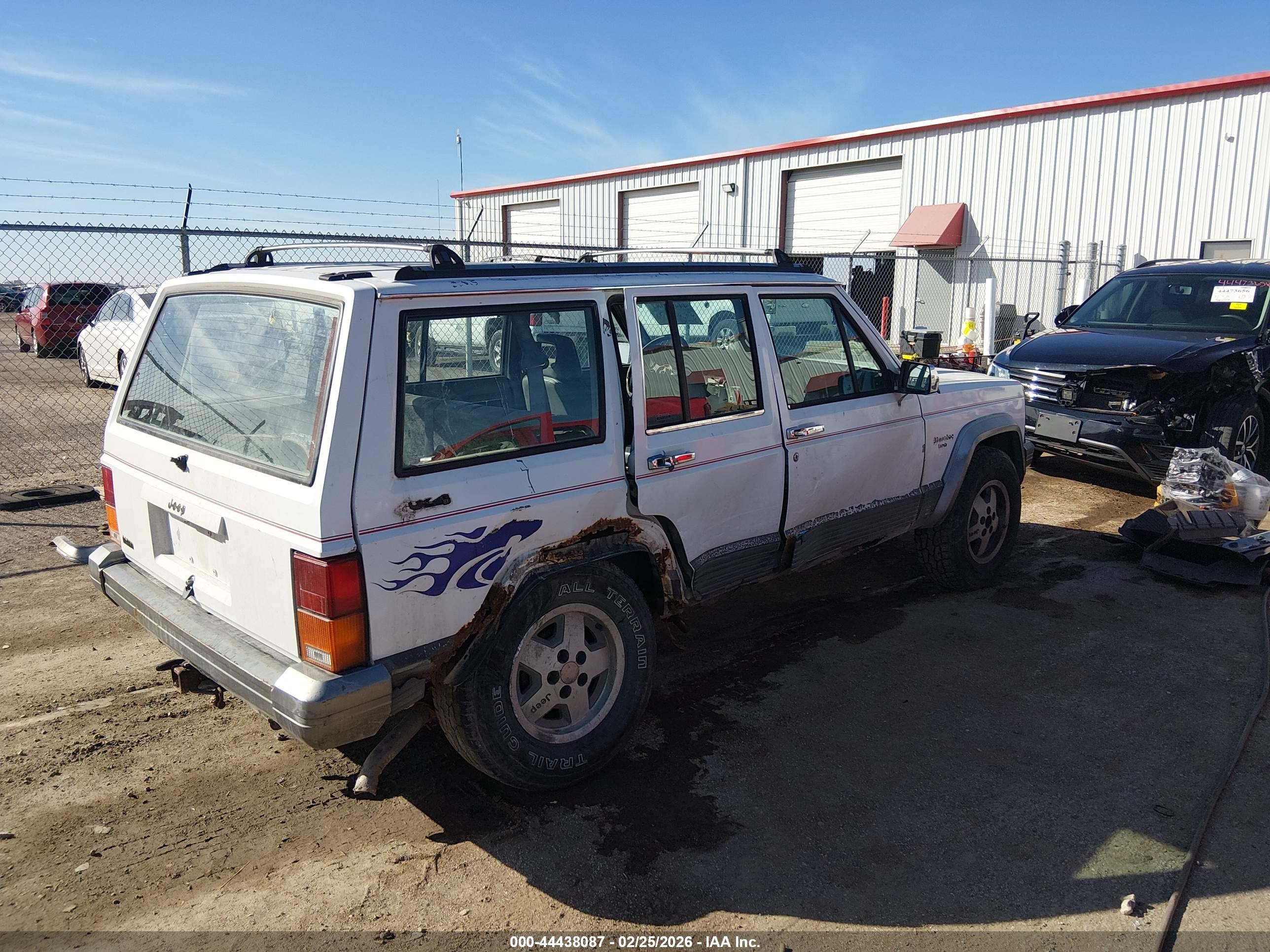 1992 Jeep Cherokee Laredo Белый vin: 1J4FJ58S9NL250248